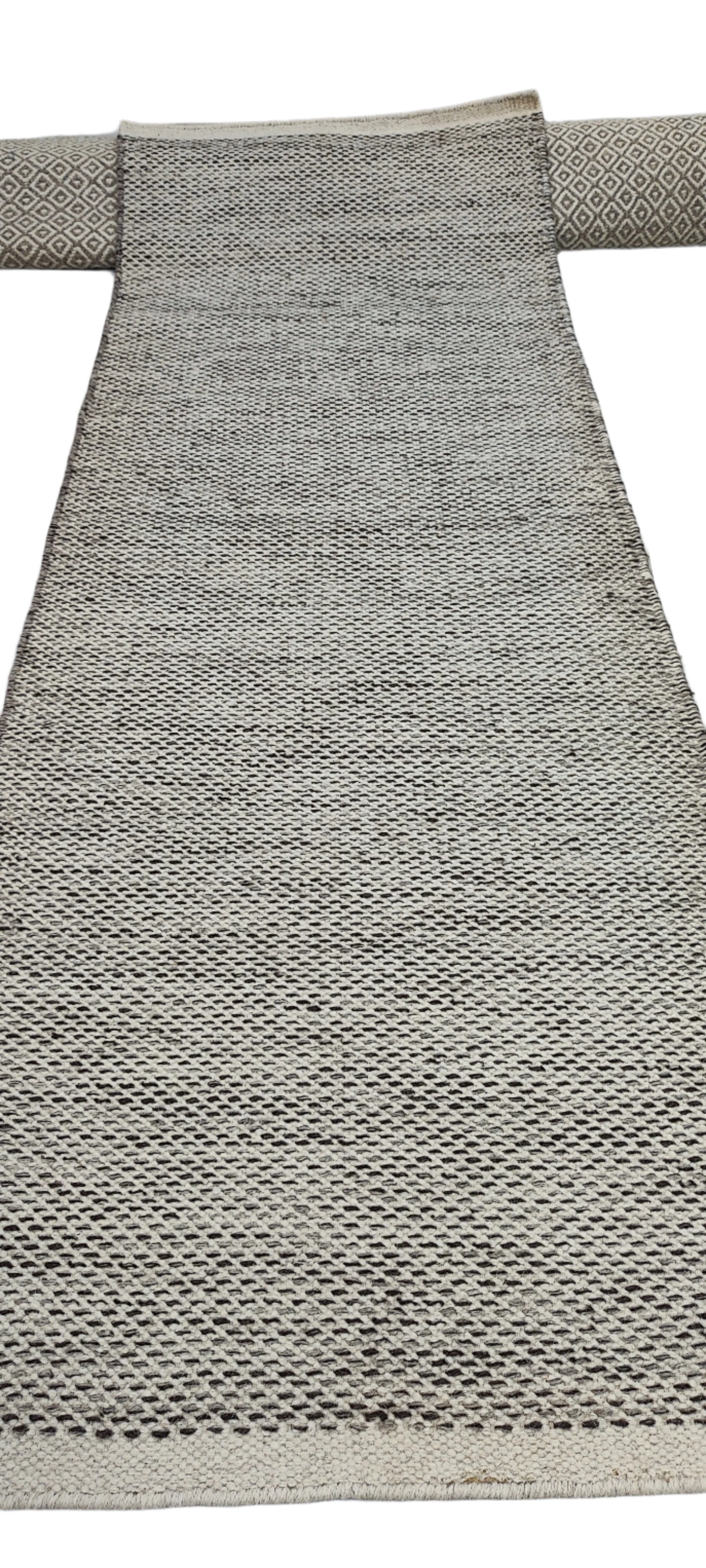 Rhett 2.9x7.6 Handwoven Durrie Grey and Ivory