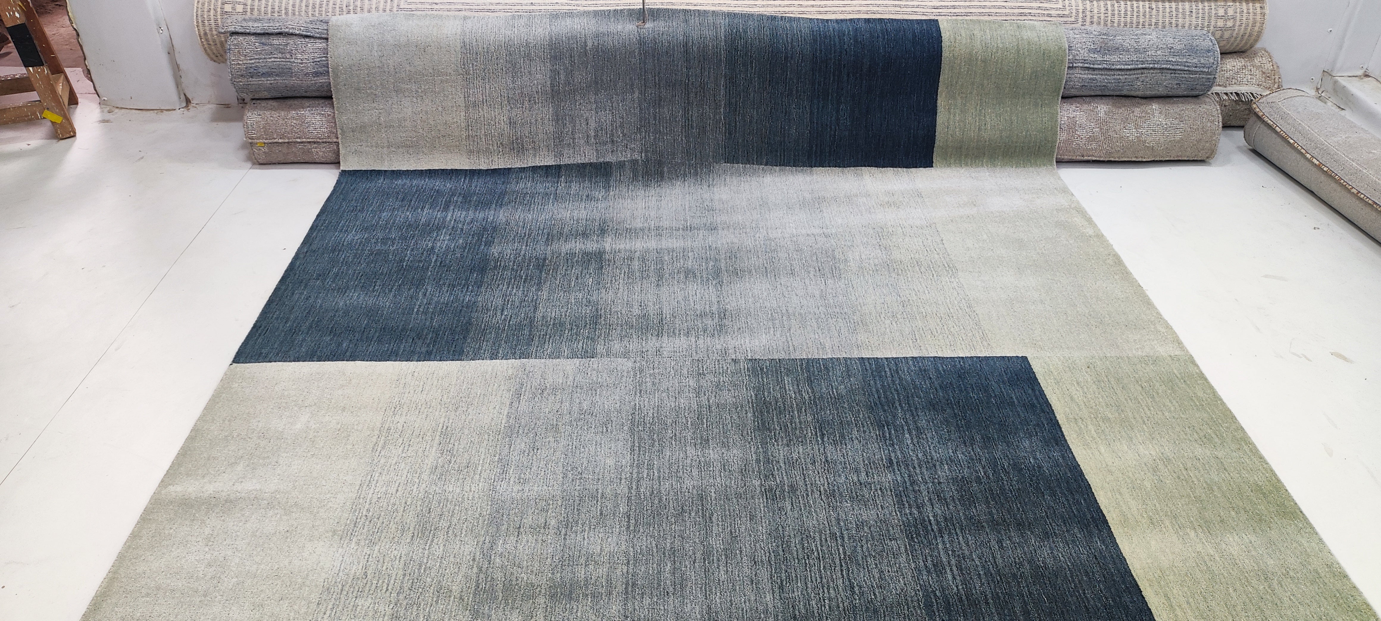 Tommy 6.9x10 Blue Hand-Woven Modern Rug