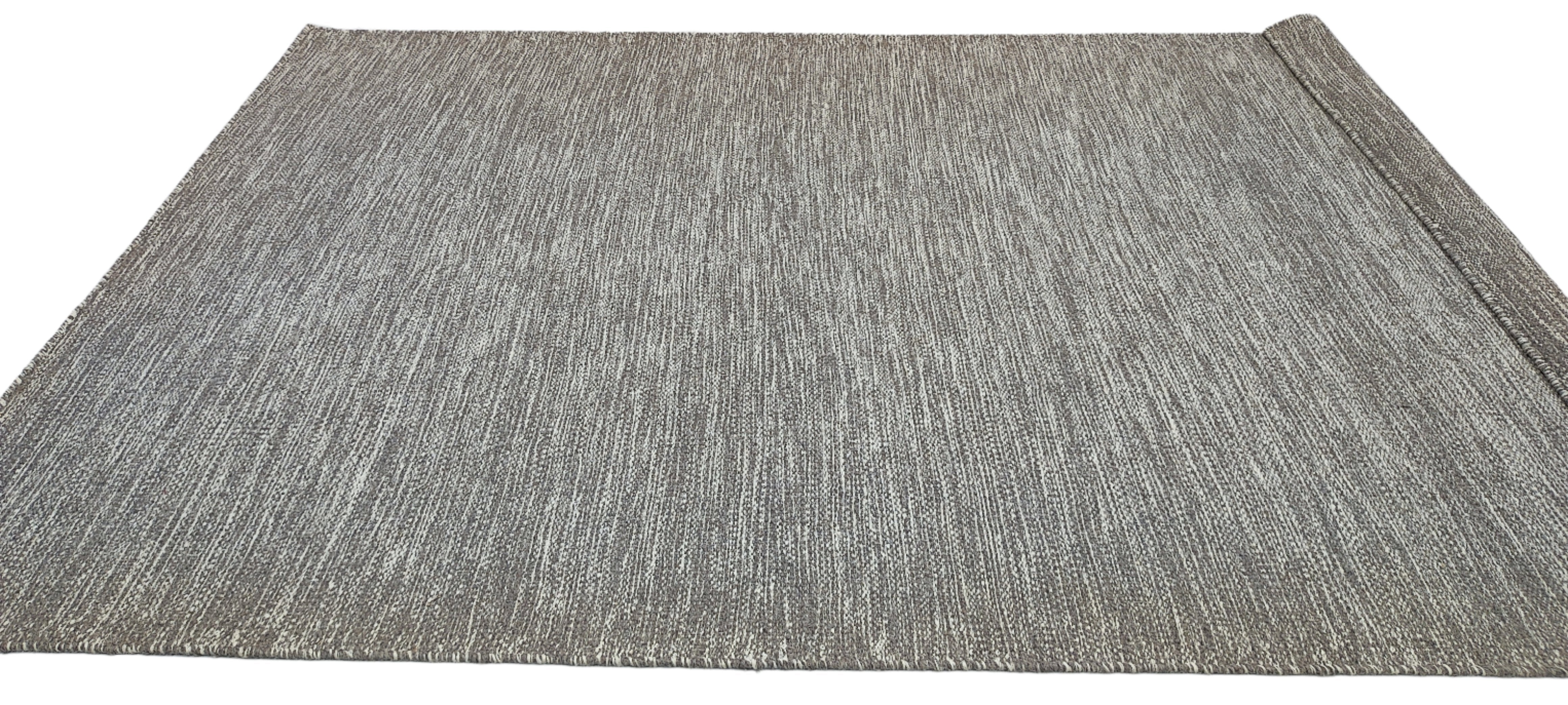 Easterling 5x7.6 Handwoven Durrie Ivory and Light Grey