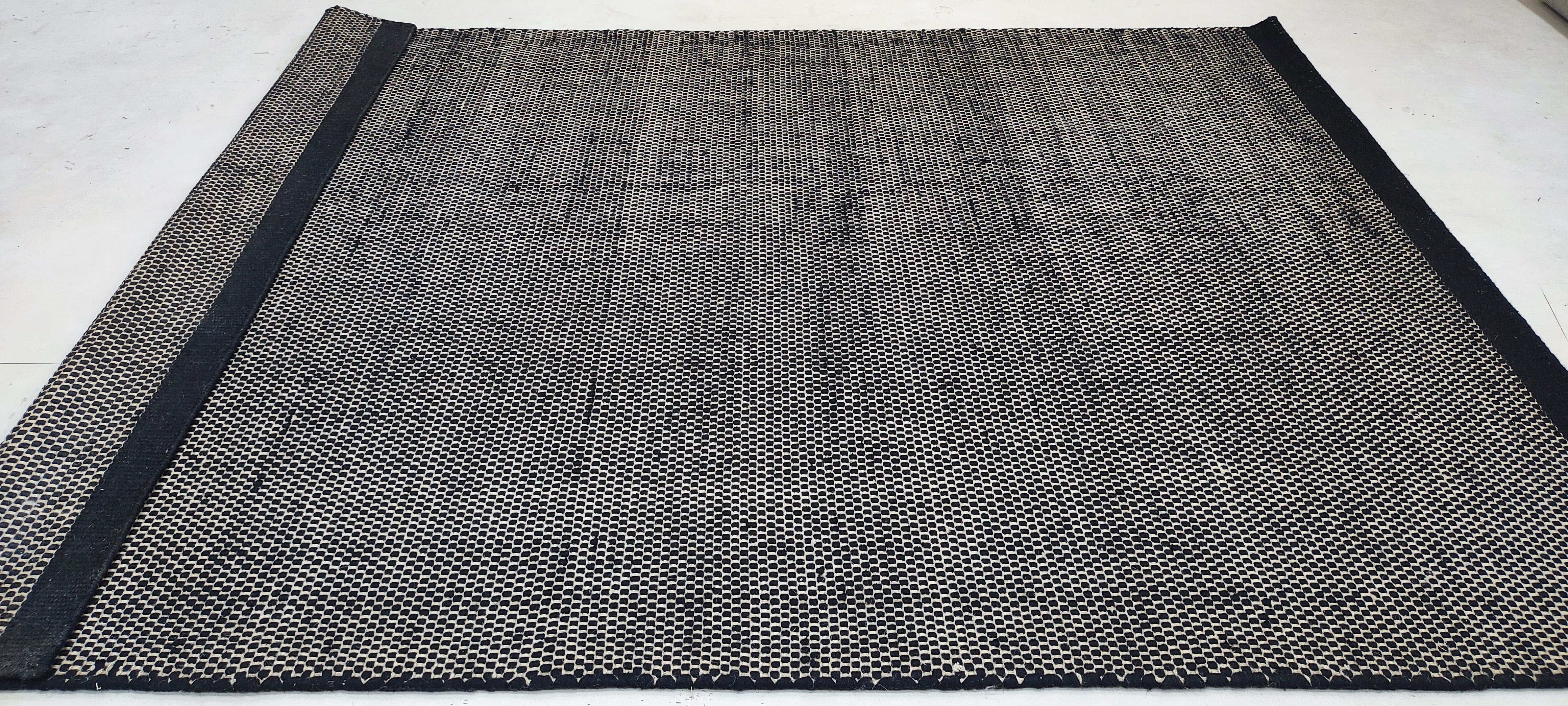 Chase Crawford Handwoven Durrie Rug (Multiple Size & Color)