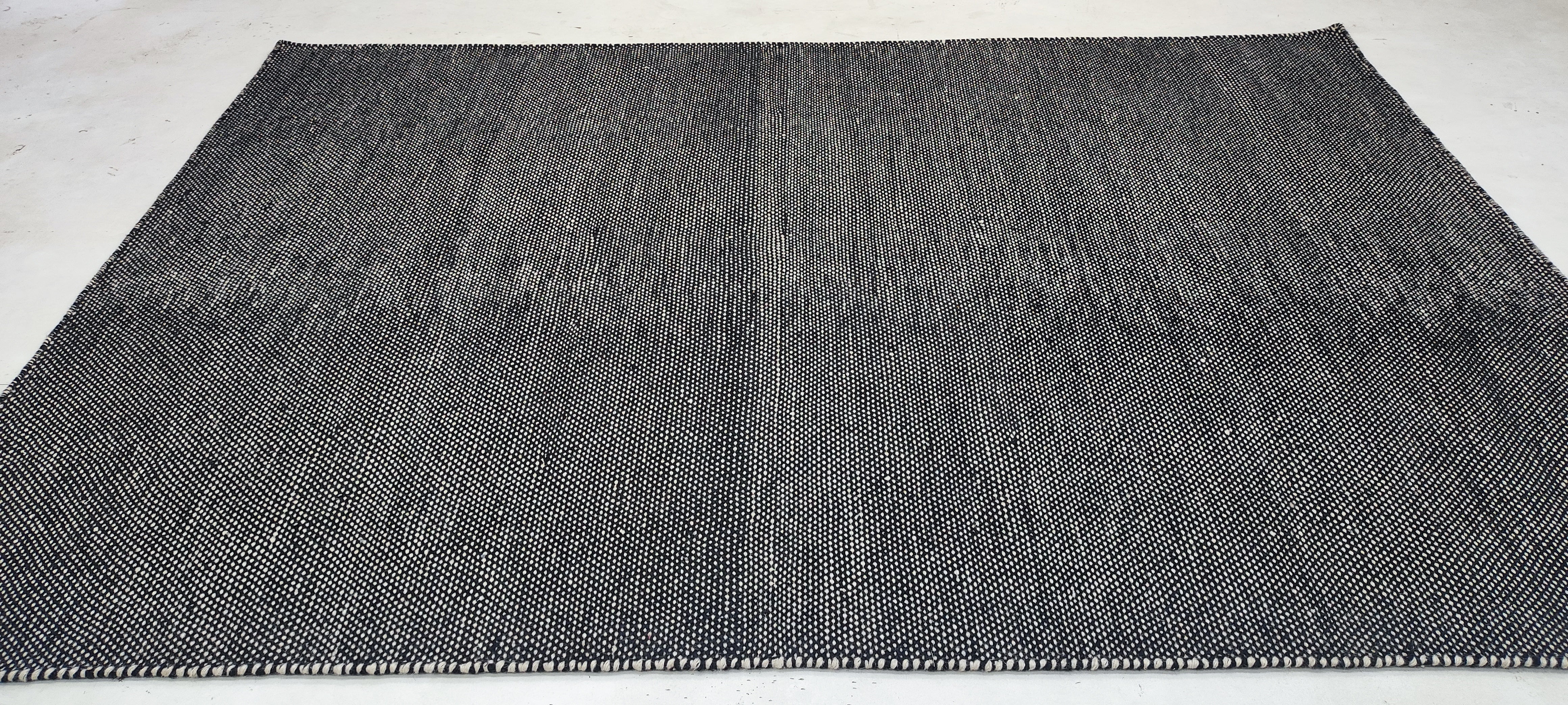 Mother's Milk Handwoven Durrie Rug (Multiple Size & Color)