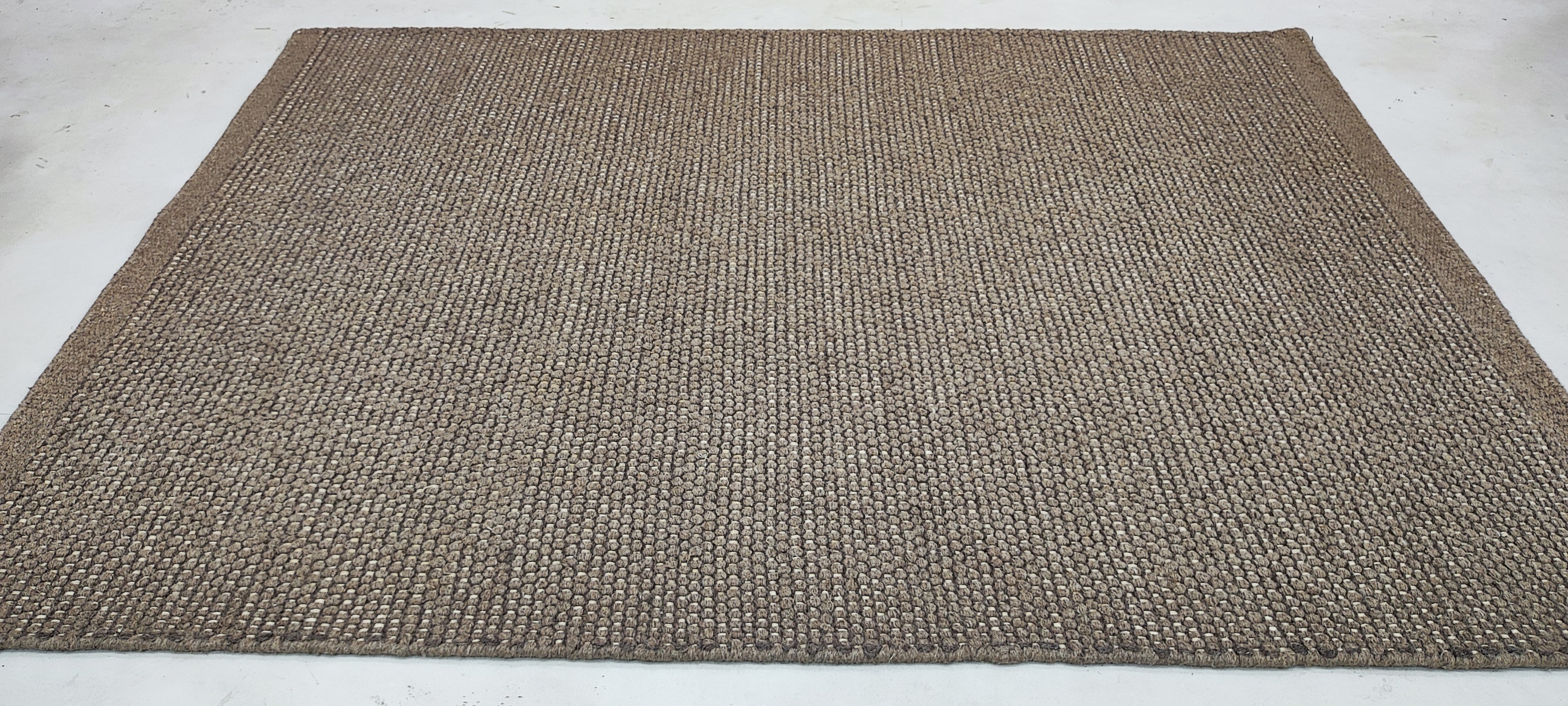 Hugh Campbell 4.9x6.6 Handwoven Durrie Rug (Multiple Colors)