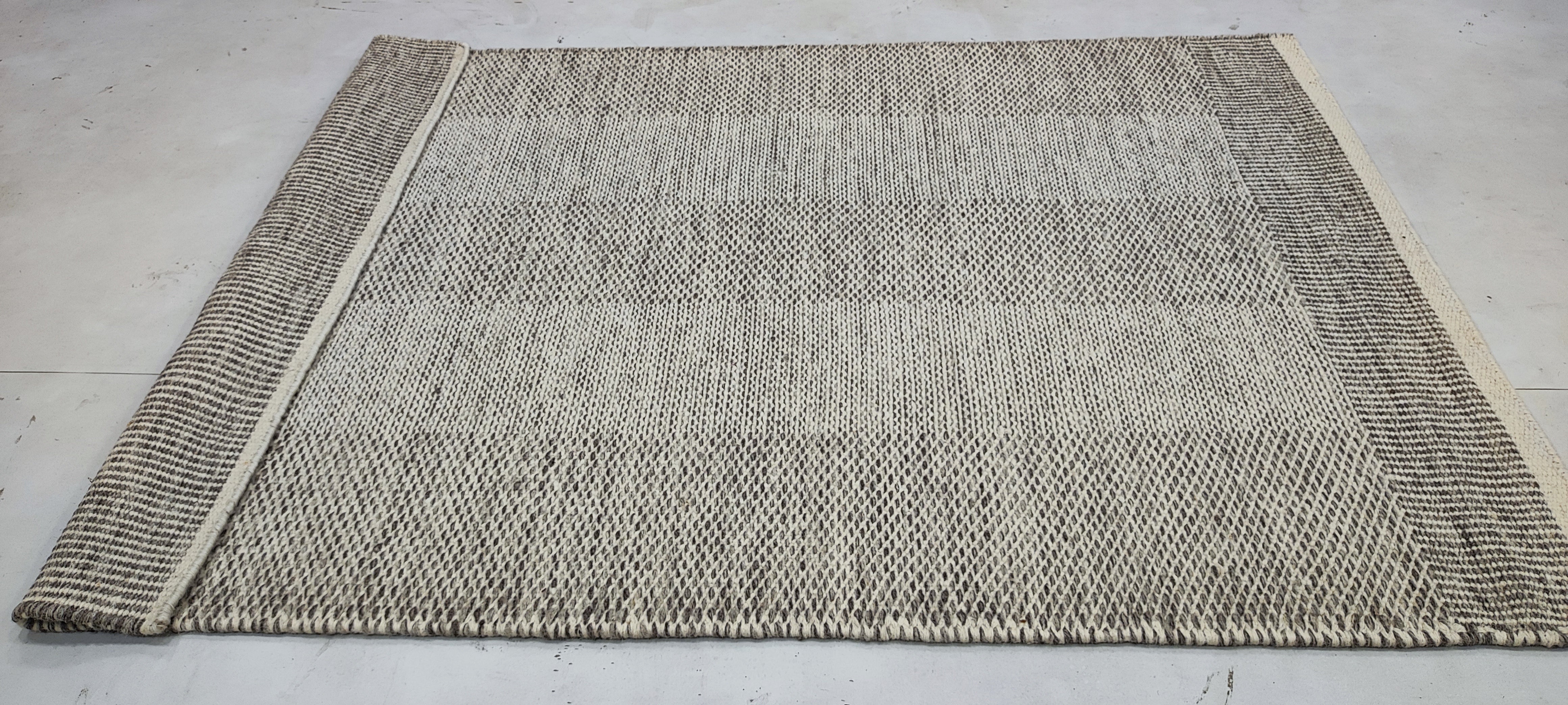 Giancarlo Esposito 4x6 Handwoven Durrie Rug (Multiple Colors)