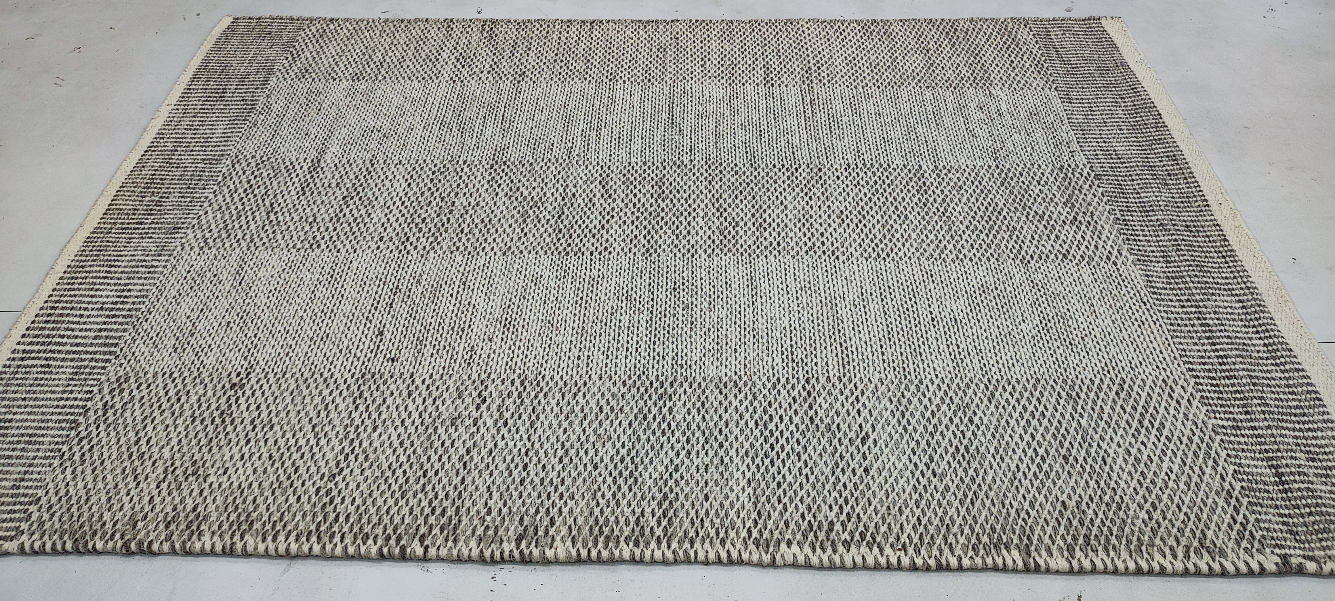 Giancarlo Esposito 4x6 Handwoven Durrie Rug (Multiple Colors)