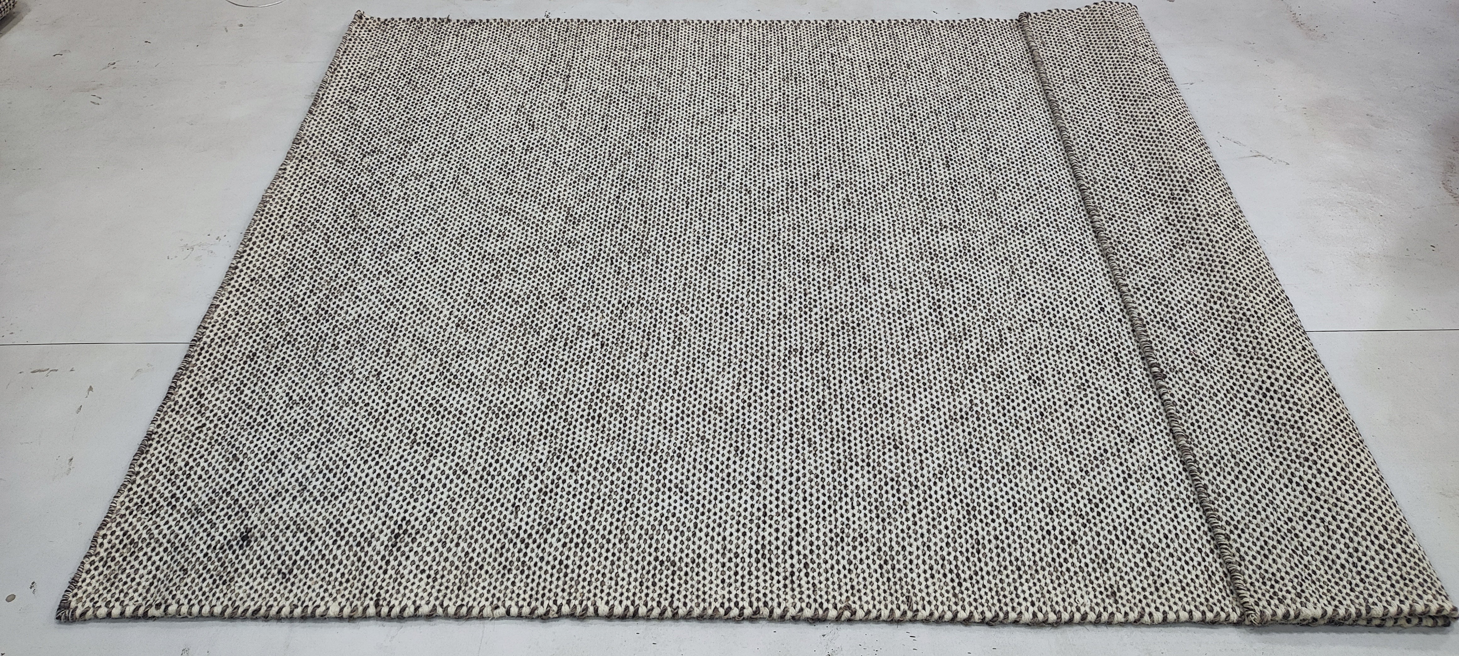 Haley Joel Osment 4x5.9 Handwoven Grey Durrie Rug