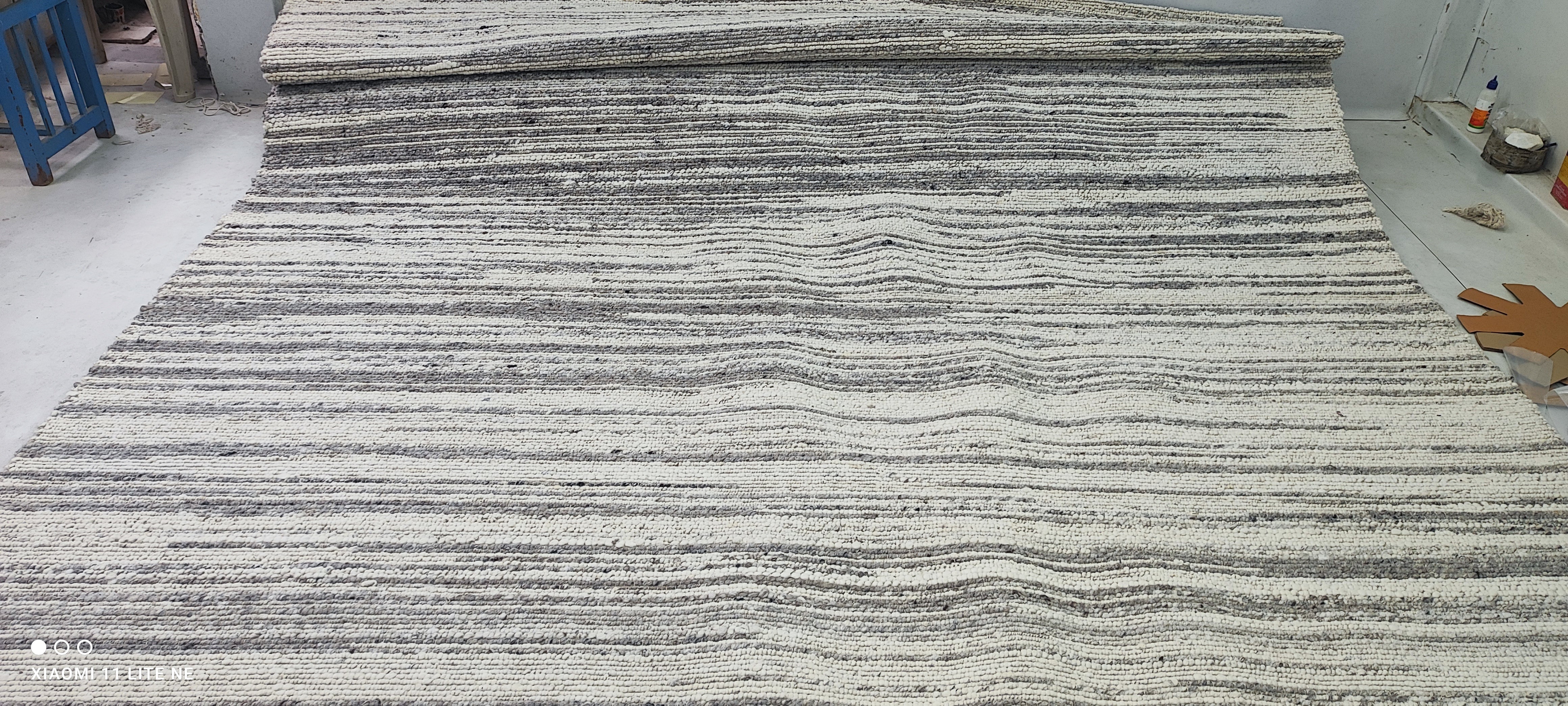 Aven Jones 10.3x14.3 Grey Handwoven Modern Rug