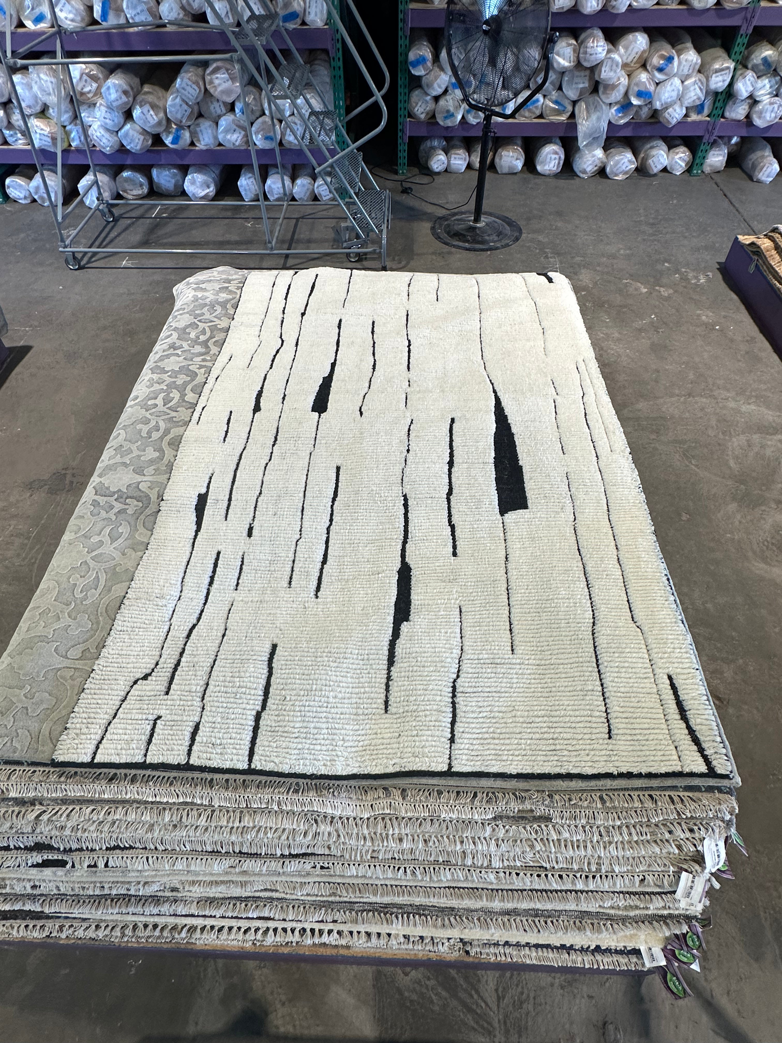 Christopher Pearce 5x8 White Hand-Knotted High-Low Modern Rug