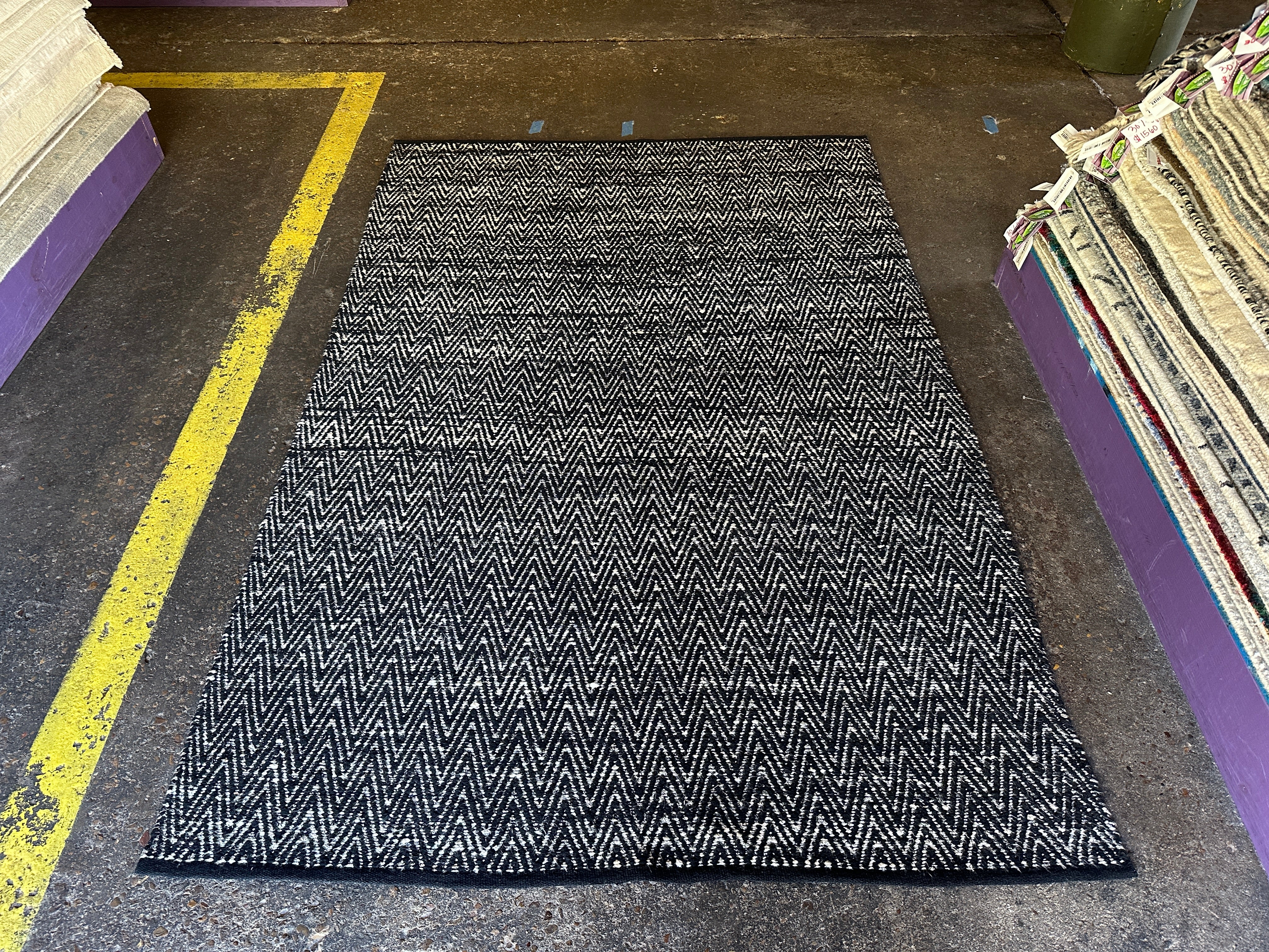 Fischbach 5x7.9 Handwoven Durrie Silver and Black