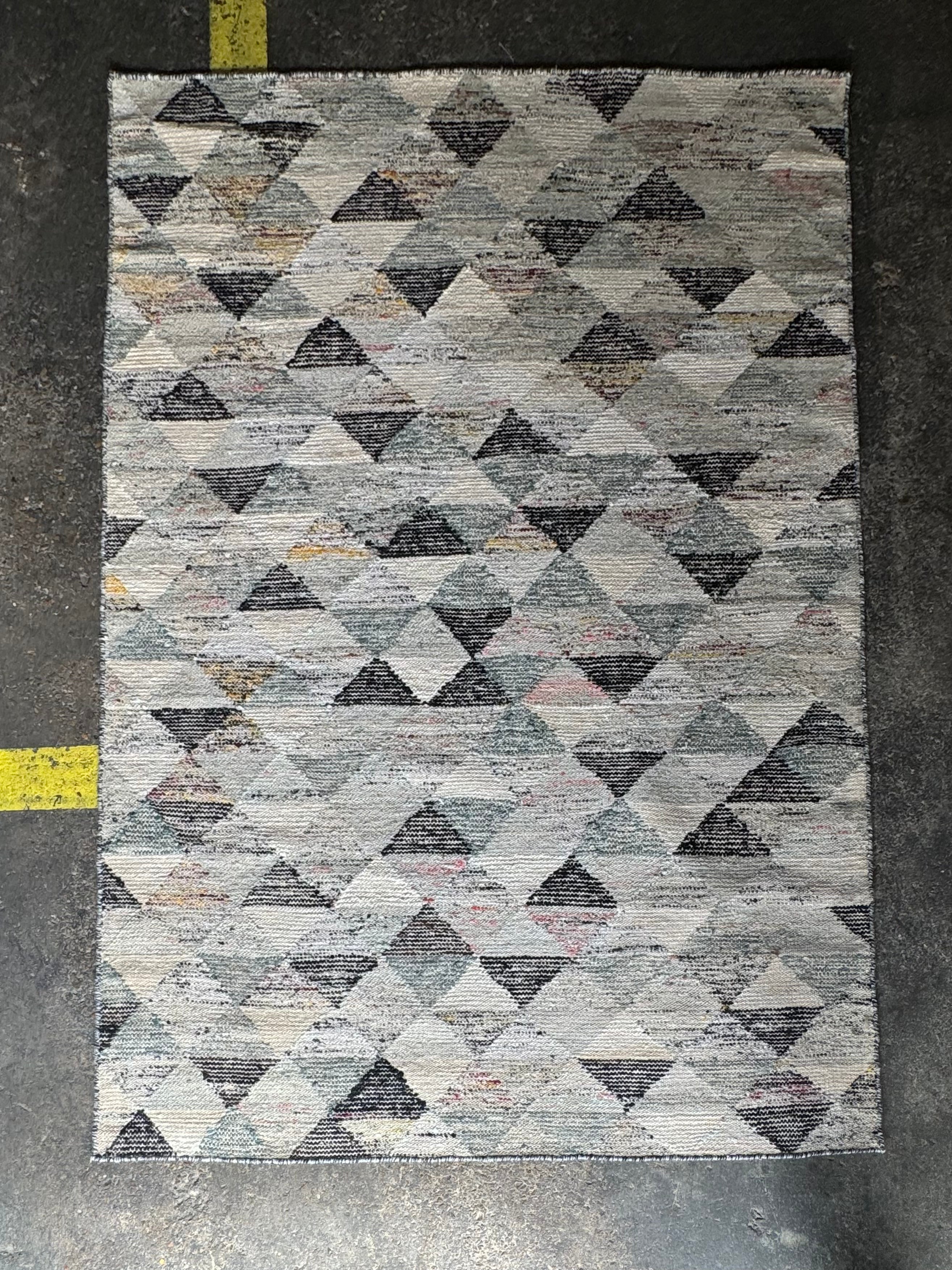 Andy 5.3x7.6 Grey Modern Handwoven Durrie