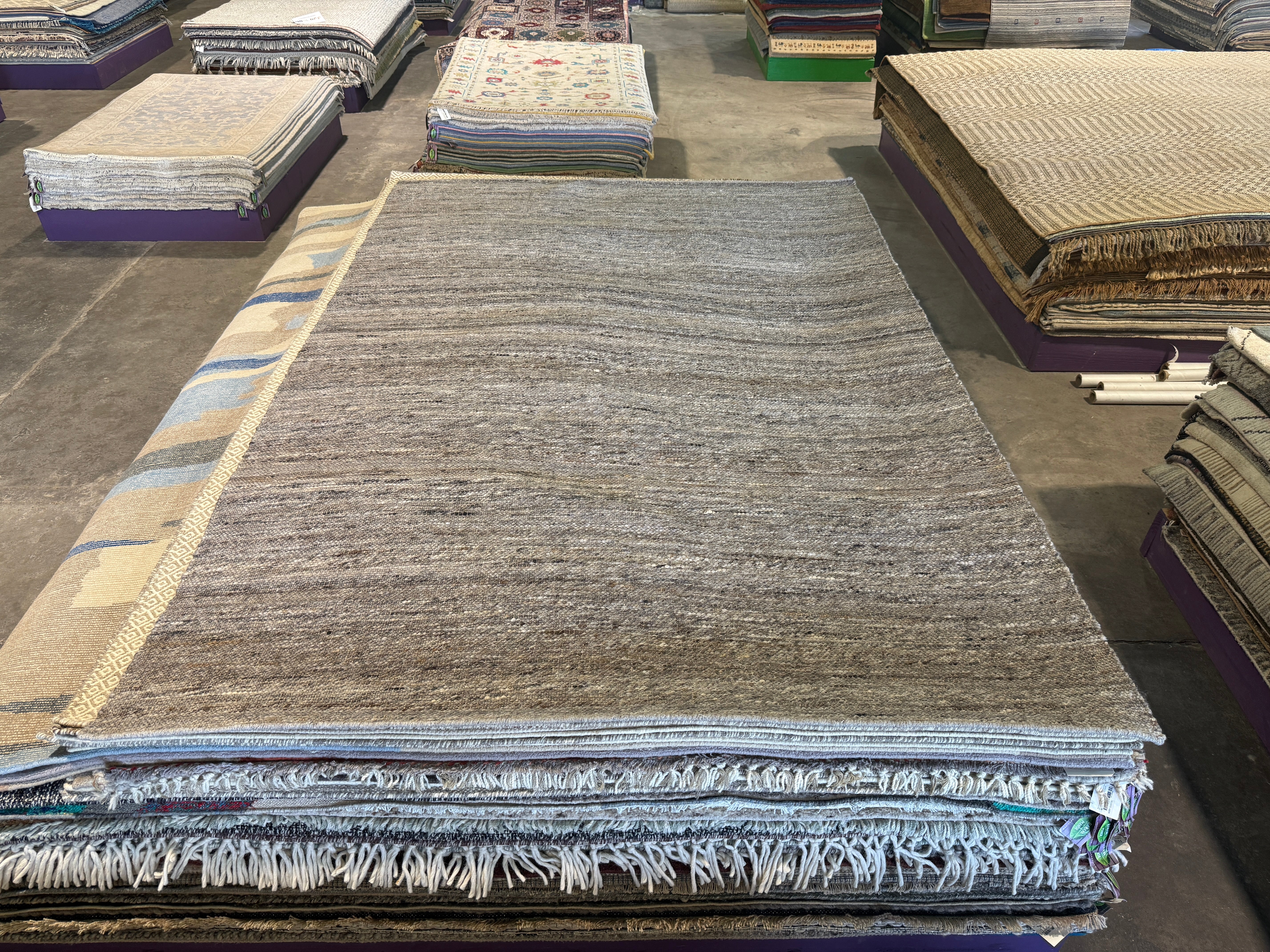 Brandon Goss 6.6x9.6 Grey Handwoven Modern Rug