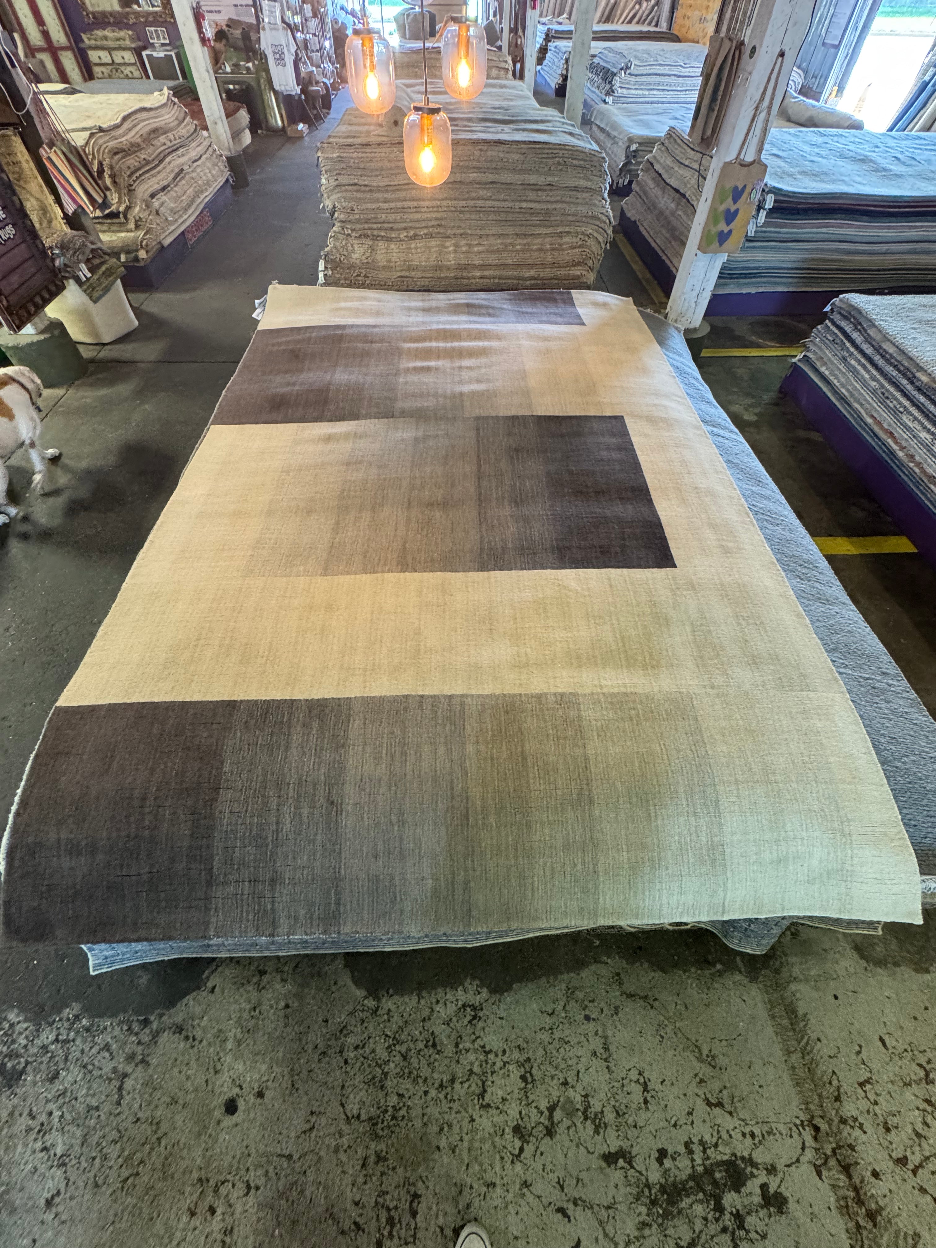 Mansker 6.9x10 Handwoven Modern Brown and Grey