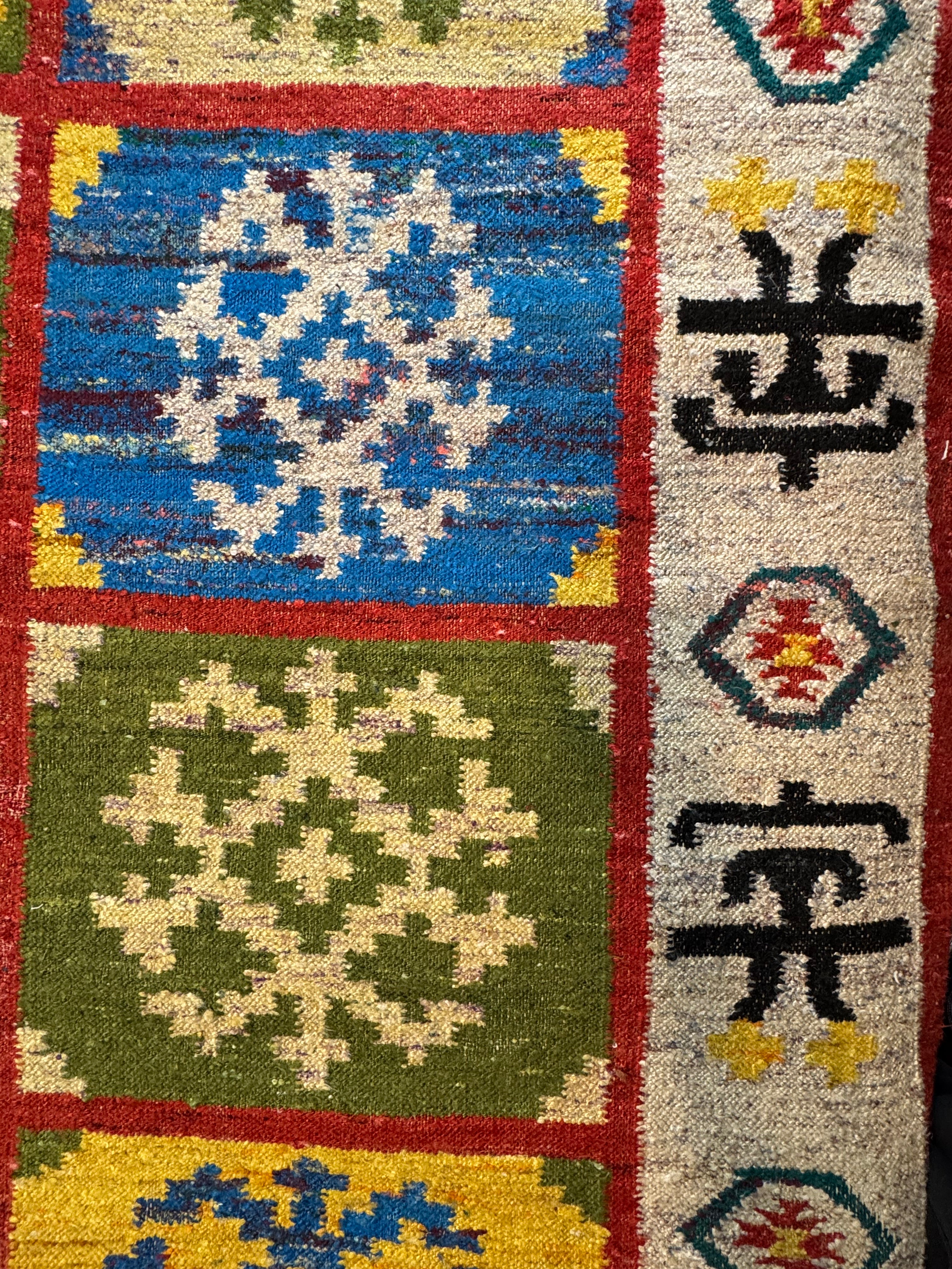 Chiara Lee 5.6x7.3 Handwoven Durrie Multi Colored