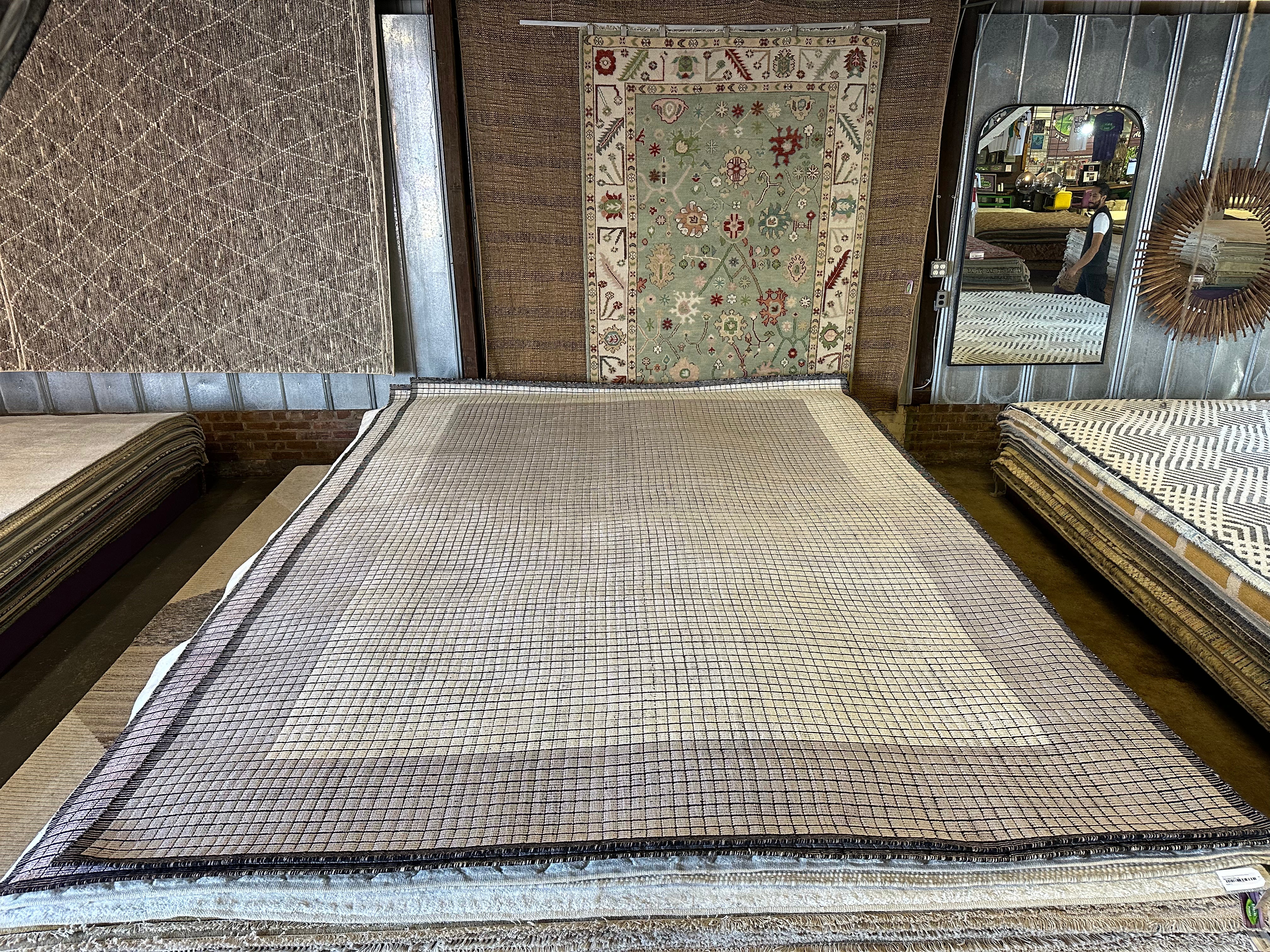 Karl Mueller 9.6x13.9 Handwoven Blended Textured Carpet