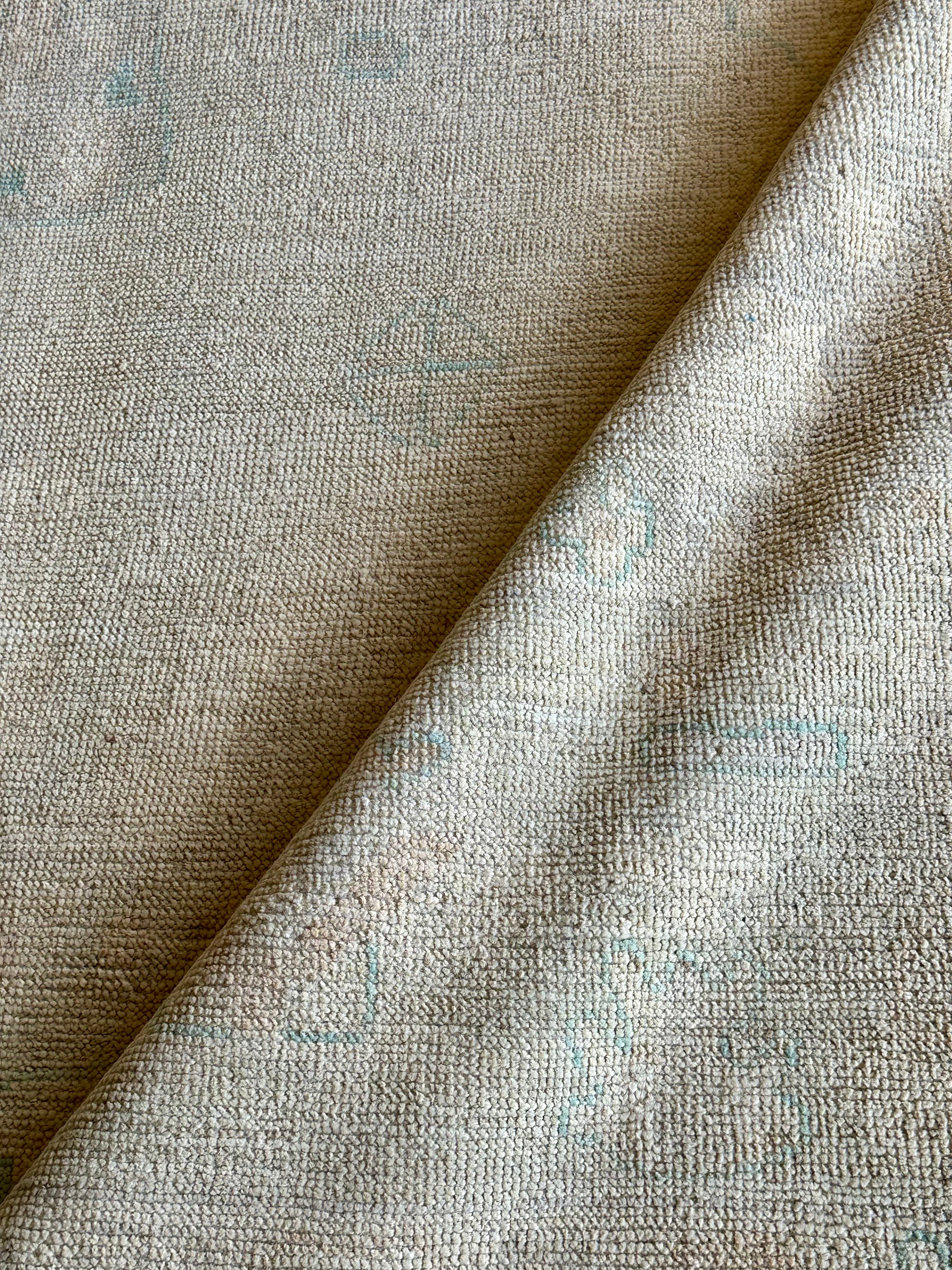 Mozhdah 8.9x11.7 Whitewashed Afghani Oushak