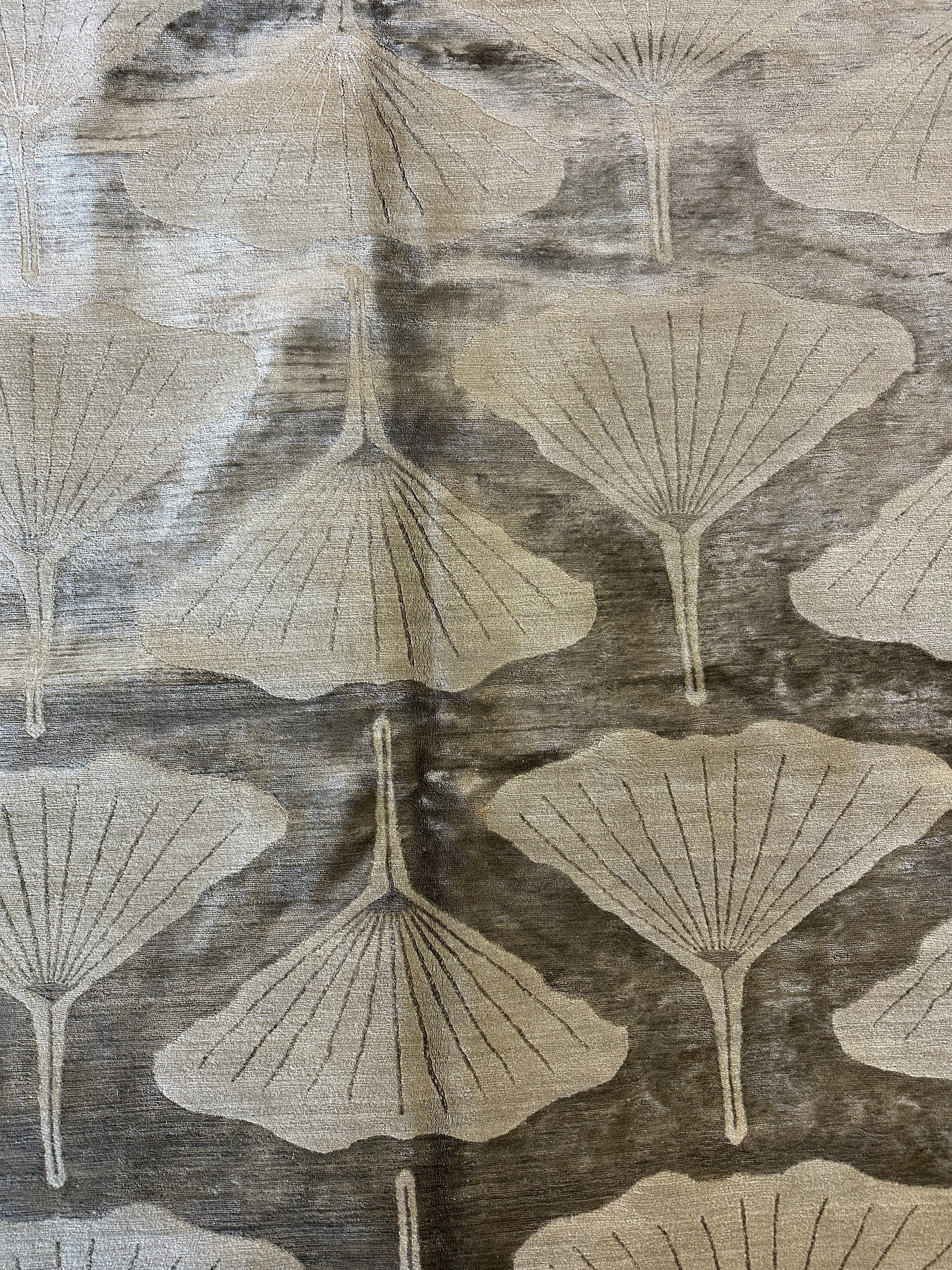 Jamie Casino 10x14 Silver Ginko Tibetan Rug