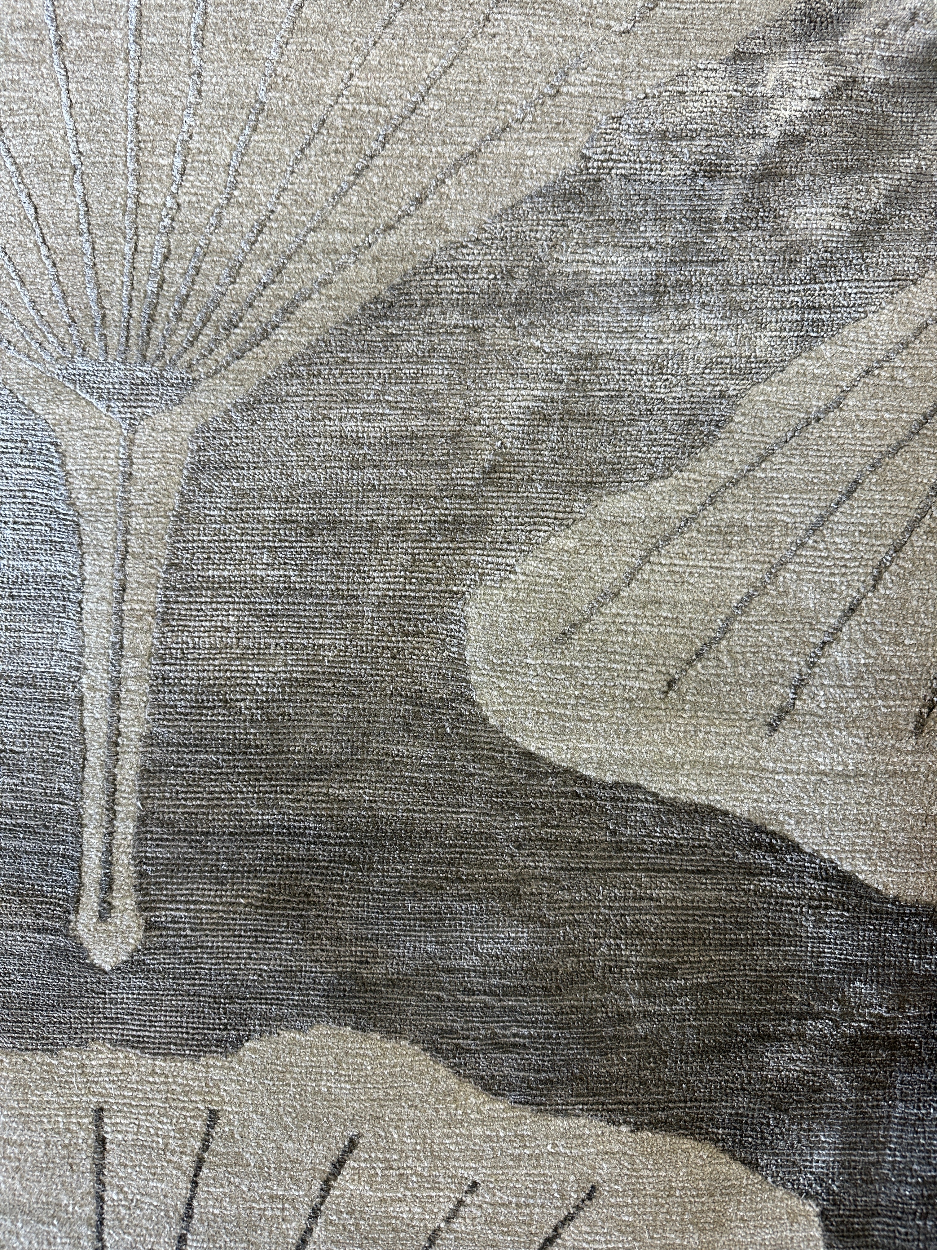 Jamie Casino 10x14 Silver Ginko Tibetan Rug