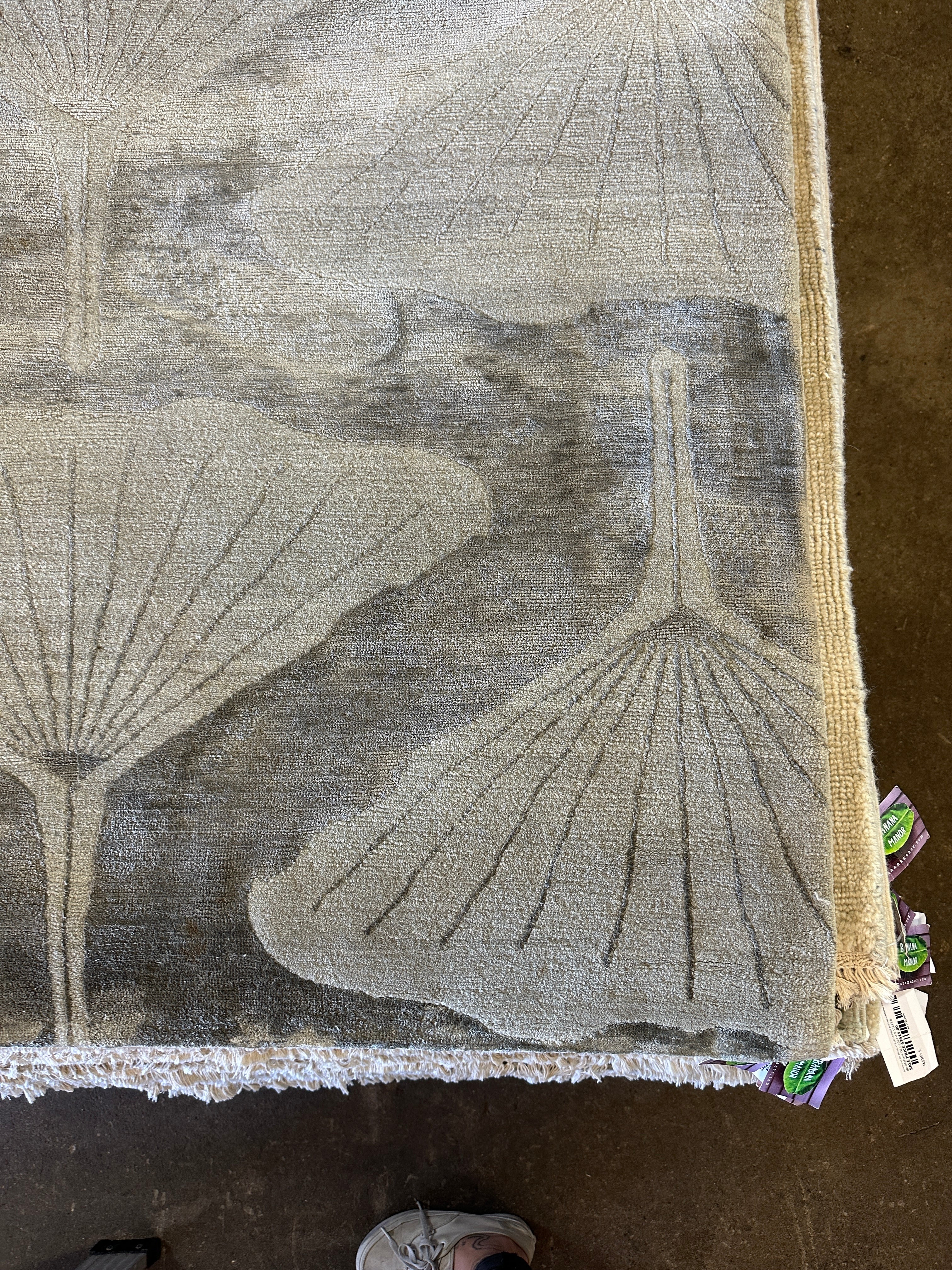 Jamie Casino 10x14 Silver Ginko Tibetan Rug