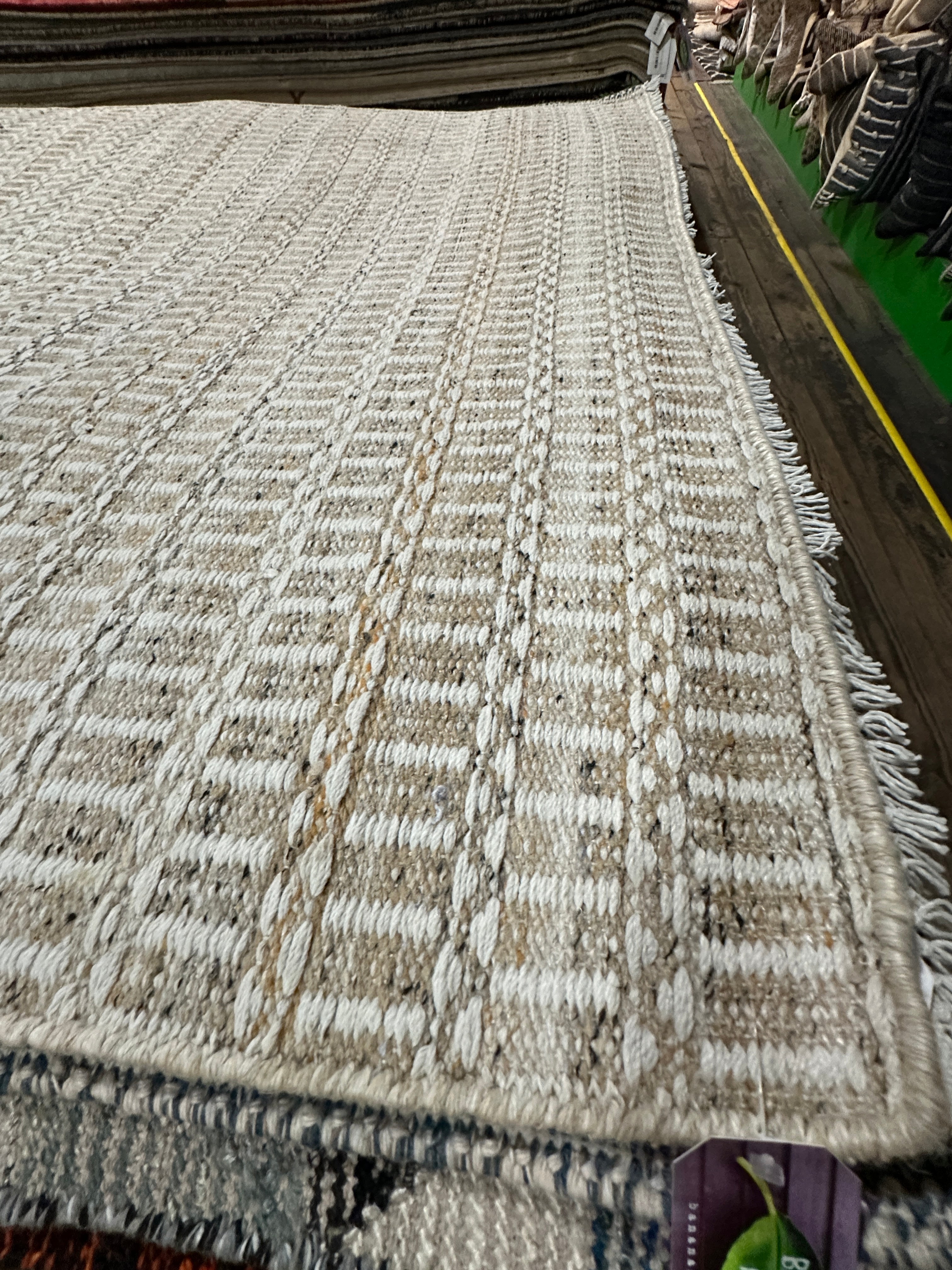 Chow 5.3x7.6 Handwoven Durrie Ivory and Tan