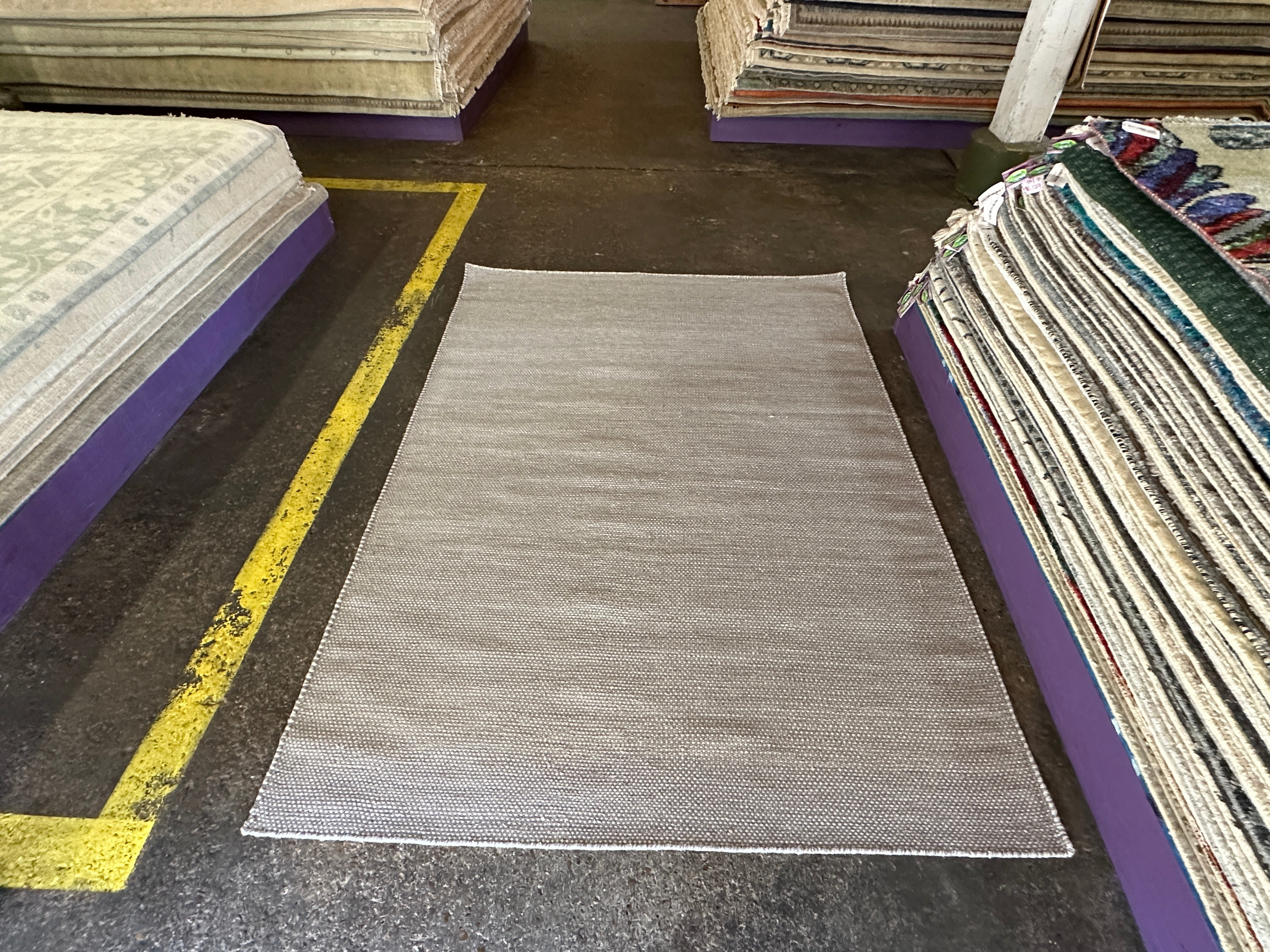 Salazar 5.6x7.6 Handwoven Durrie Grey