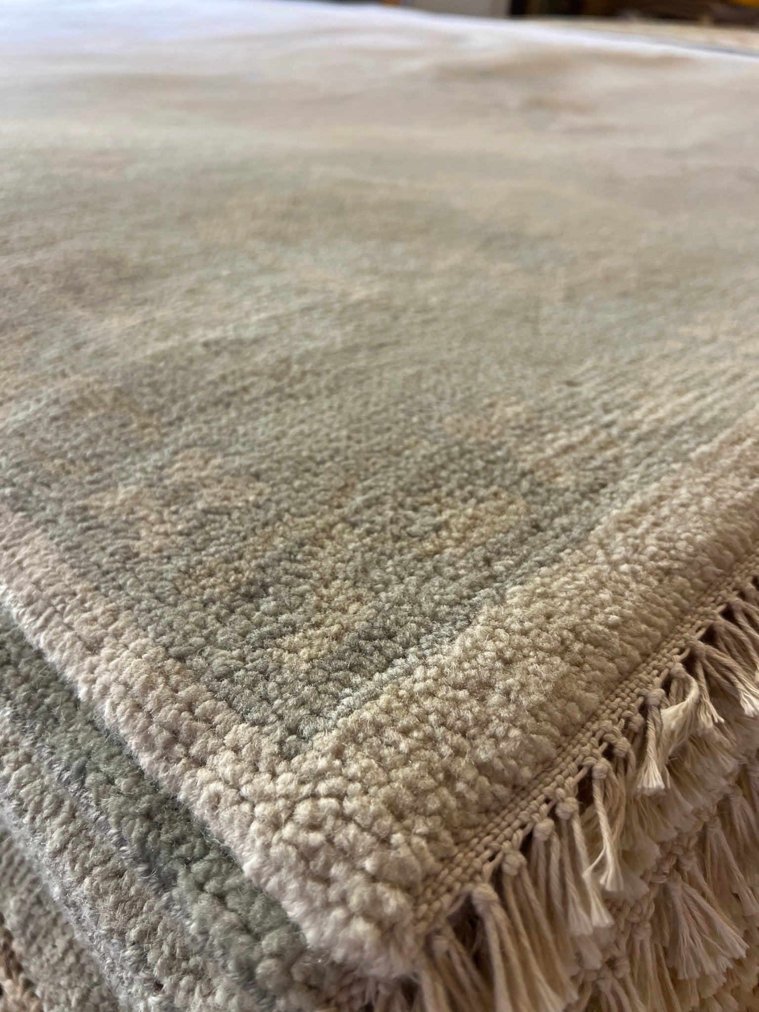 Charlyne 8.11x12.1 Hand-Knotted Cream and Green Oushak | Banana Manor Rug Factory Outlet