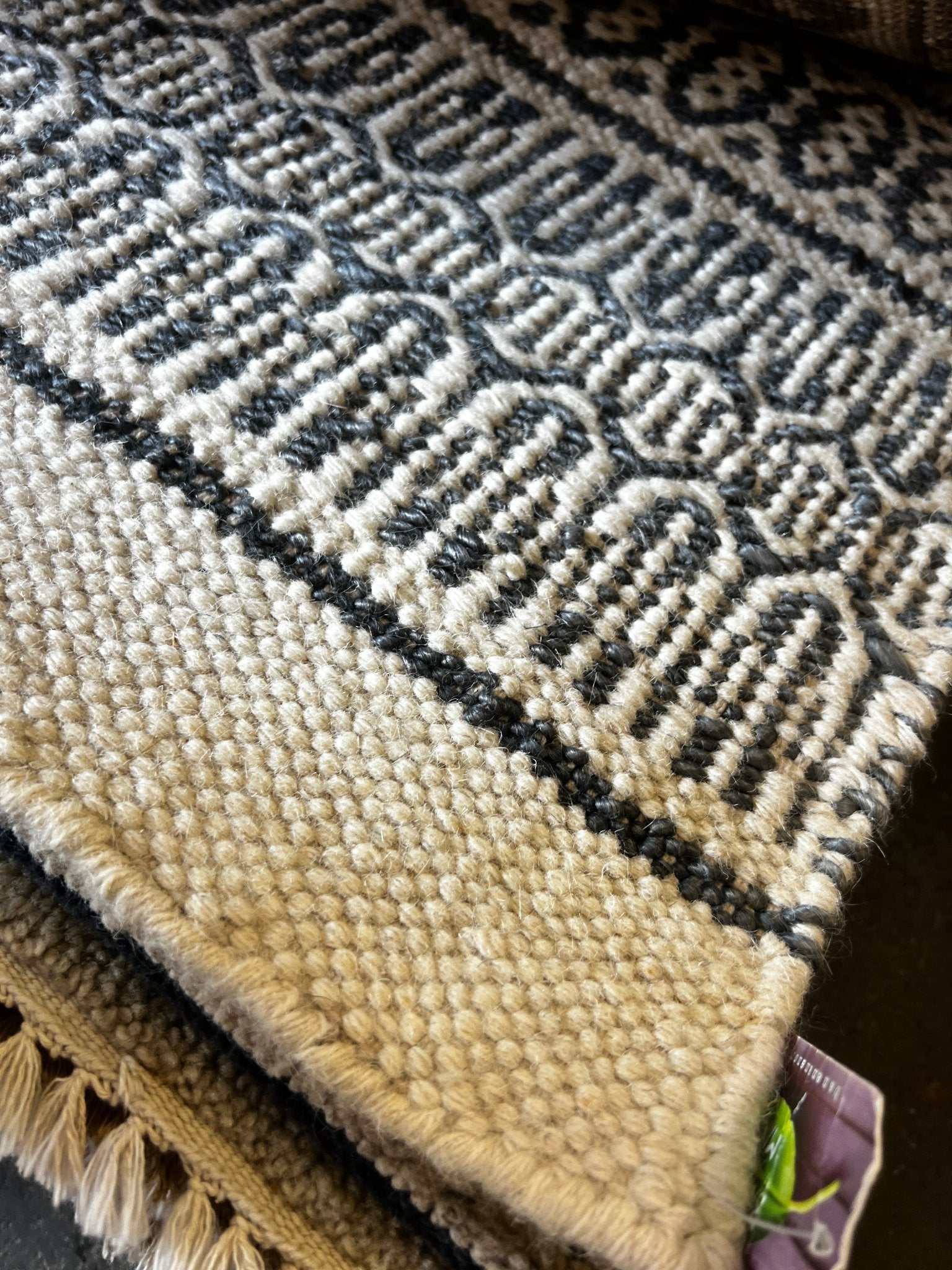 Miracle Point of Contact by Brother Bob 10x14 White and Grey Handwoven Modern Durrie Rug | Banana Manor Rug Factory Outlet