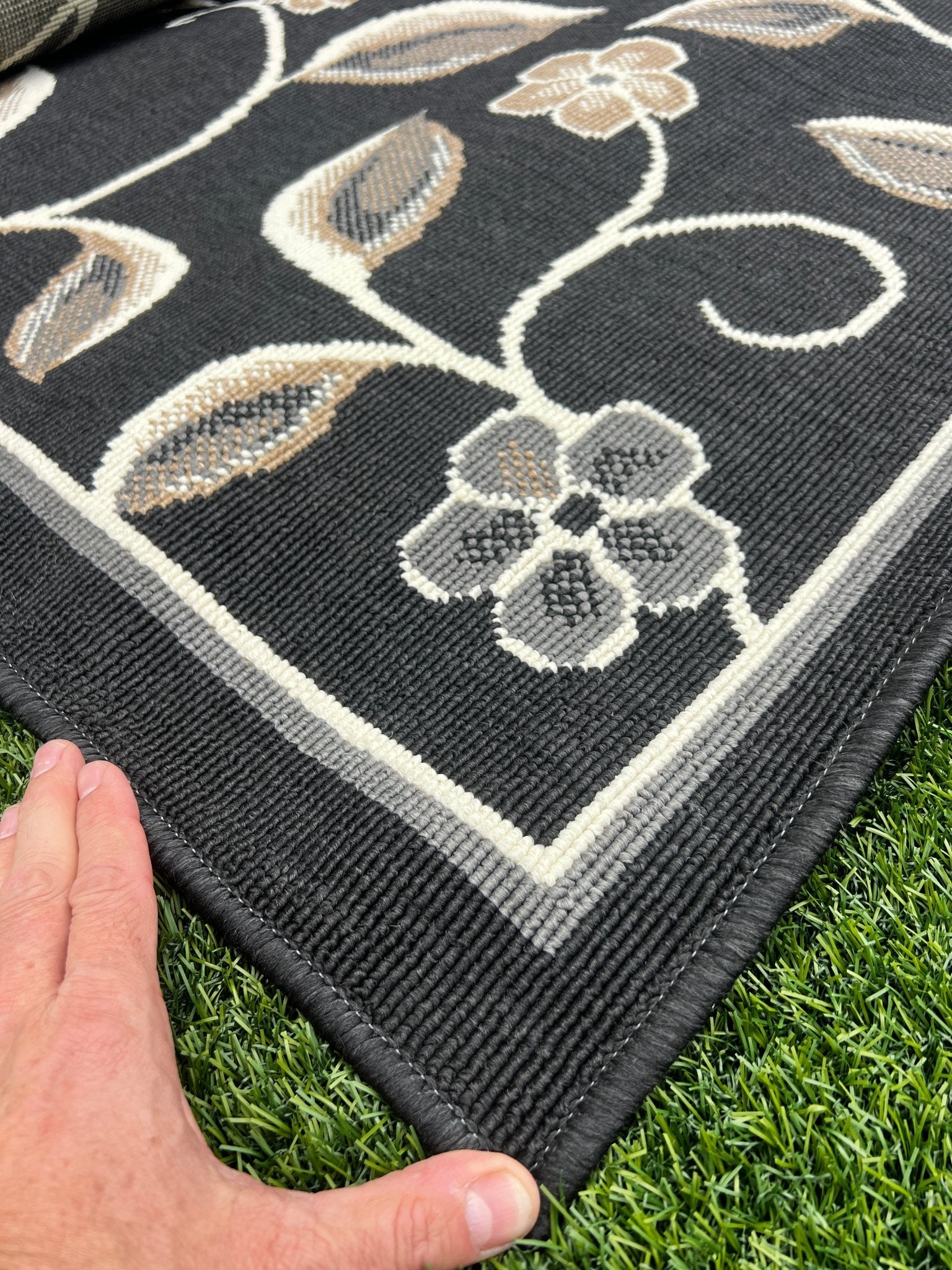 OPPORTUNITY BUY 8x10 Machine Made Outdoor/Indoor Rug | Banana Manor Rug Factory Outlet