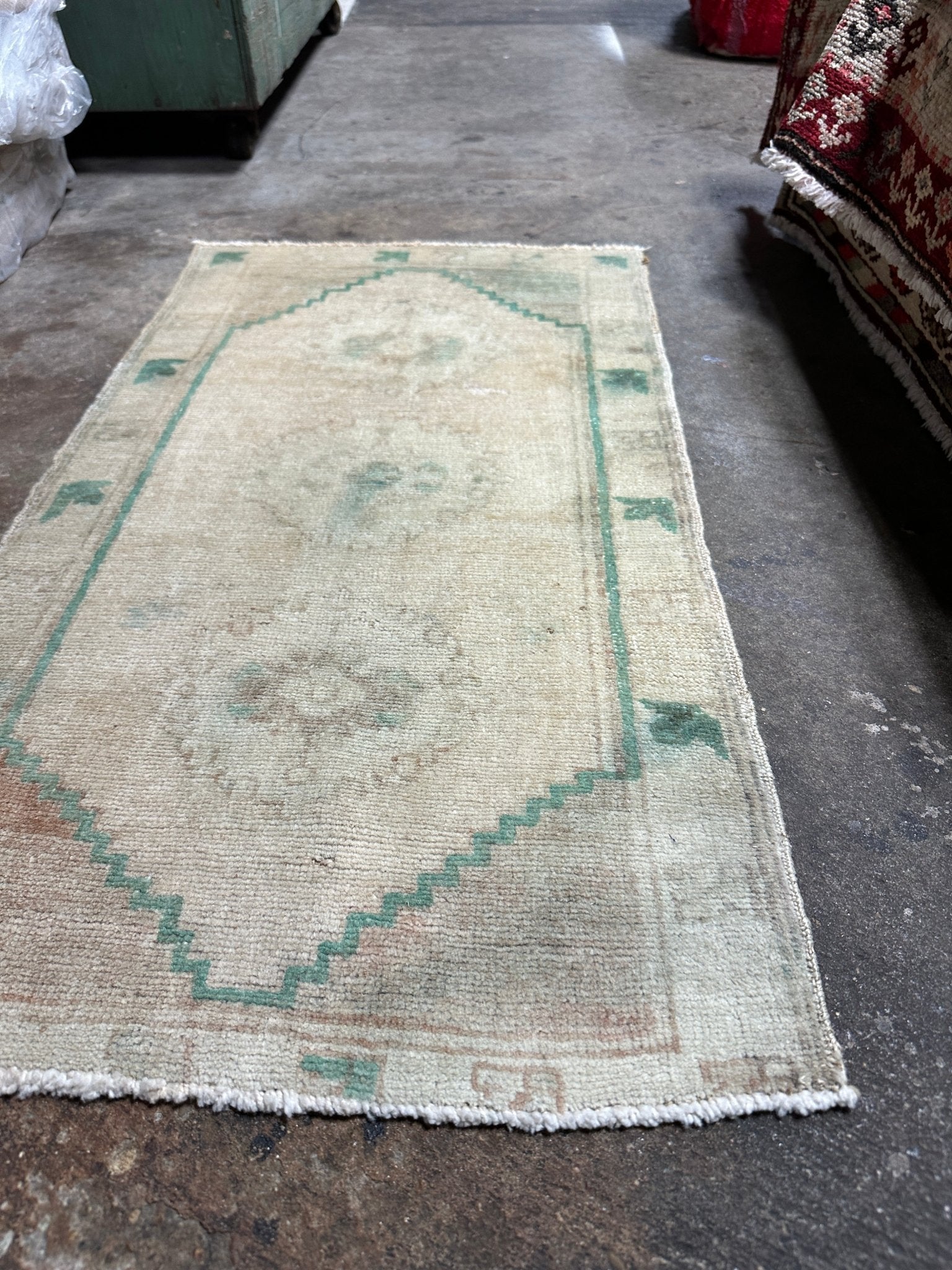 Vintage 1.7x3 Turkish Oushak Beige and Green Small Rug | Banana Manor Rug Factory Outlet