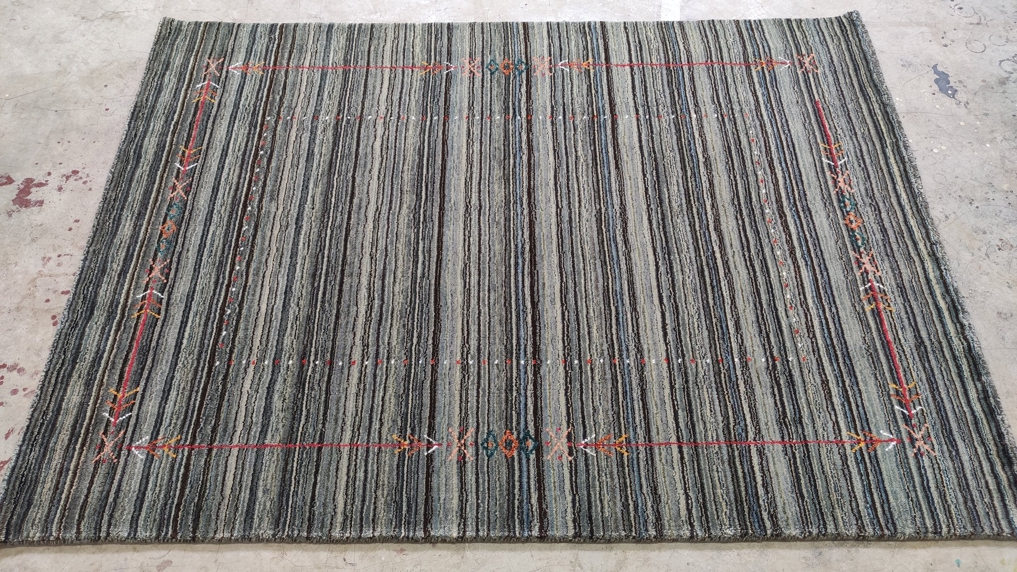 4x5.9 Grey Handwoven Gabbeh Rug | Banana Manor Rug Factory Outlet