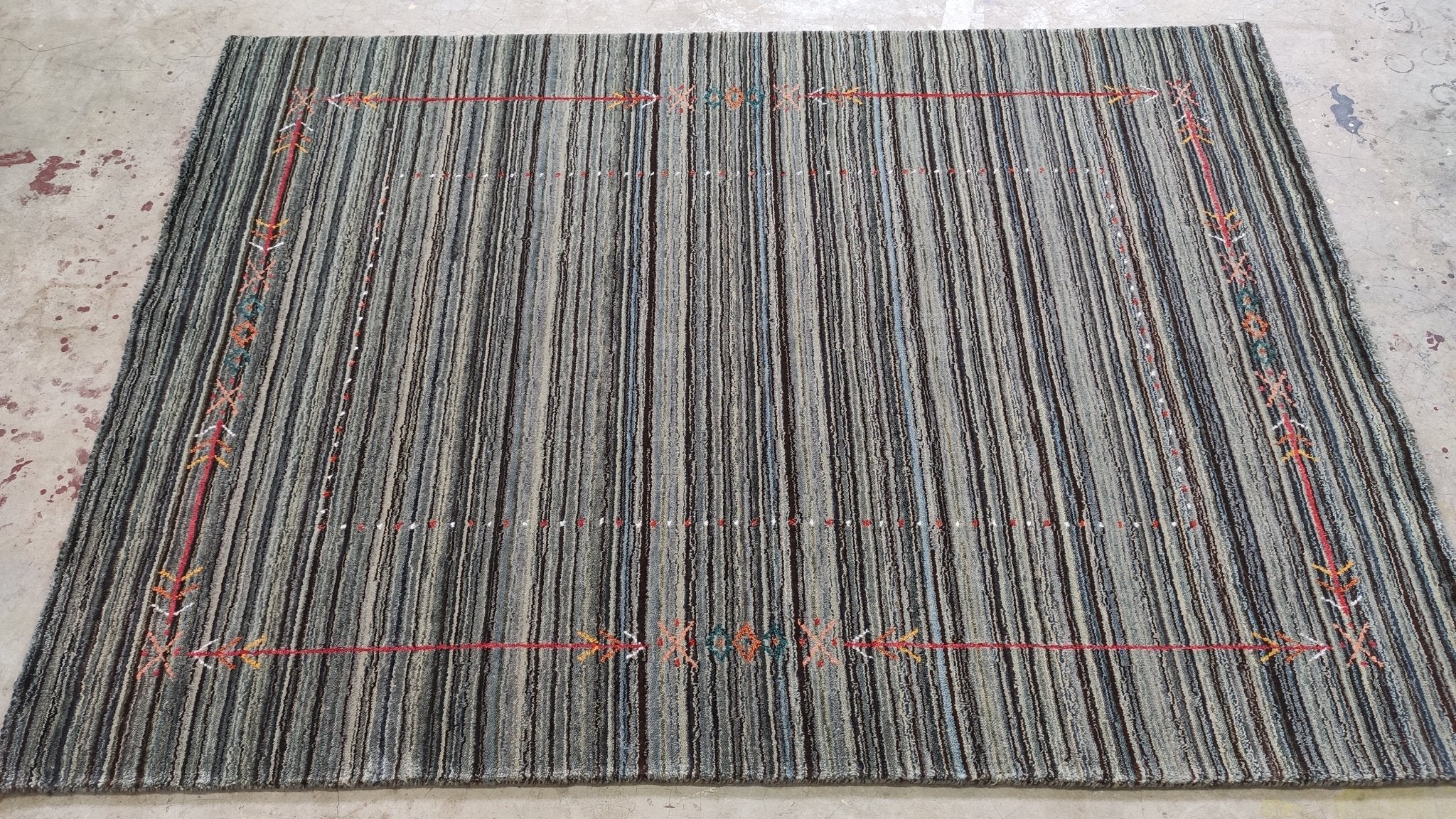 4x5.9 Grey Handwoven Gabbeh Rug | Banana Manor Rug Factory Outlet