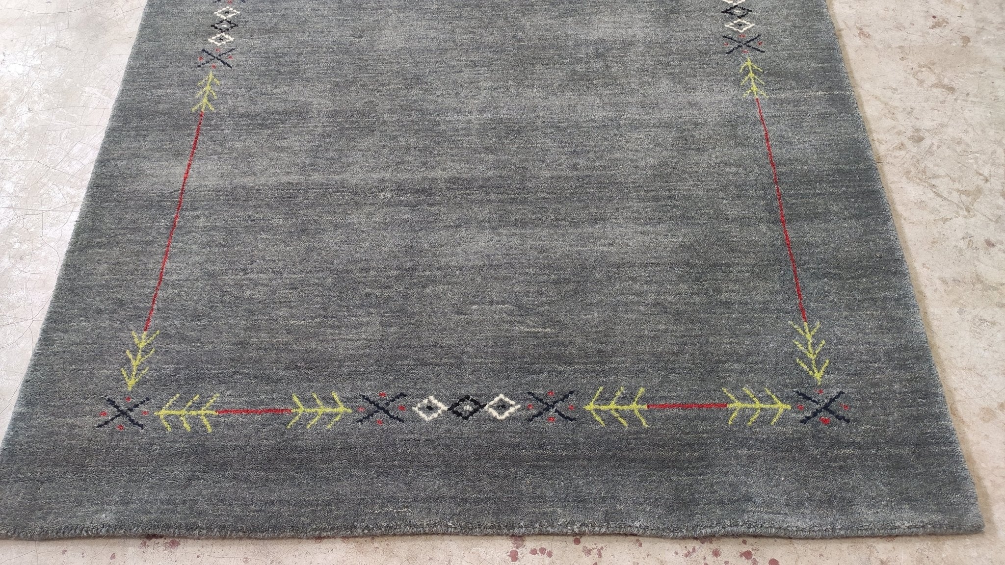 4x5.9 Grey Handwoven Gabbeh Rug | Banana Manor Rug Factory Outlet
