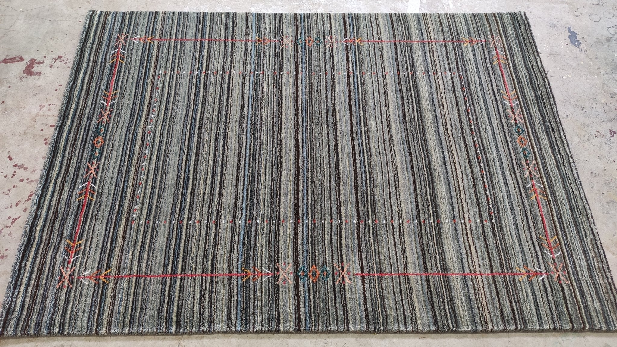 4x5.9 Grey Handwoven Gabbeh Rug | Banana Manor Rug Factory Outlet