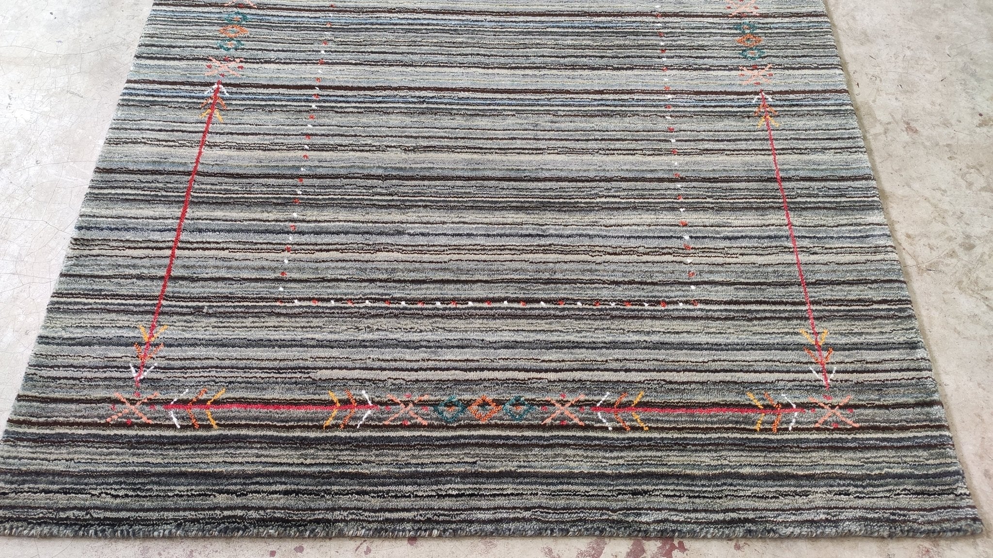 4x5.9 Grey Handwoven Gabbeh Rug | Banana Manor Rug Factory Outlet