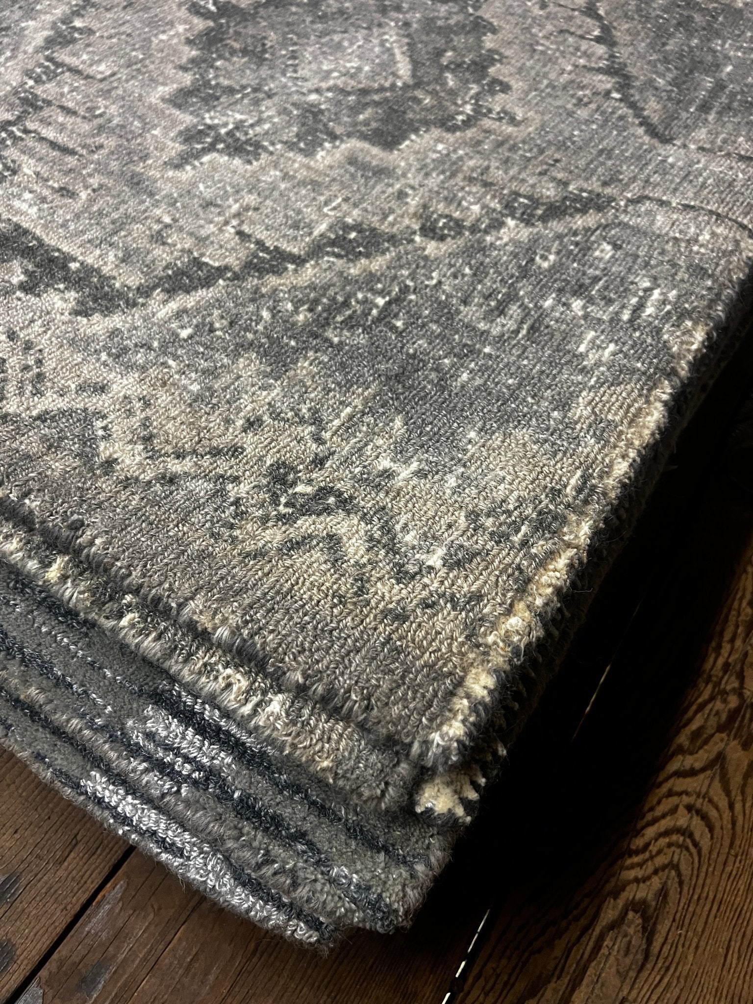 Aaron Neville 2x2.6 Handwoven Wool Rug | Banana Manor Rug Factory Outlet