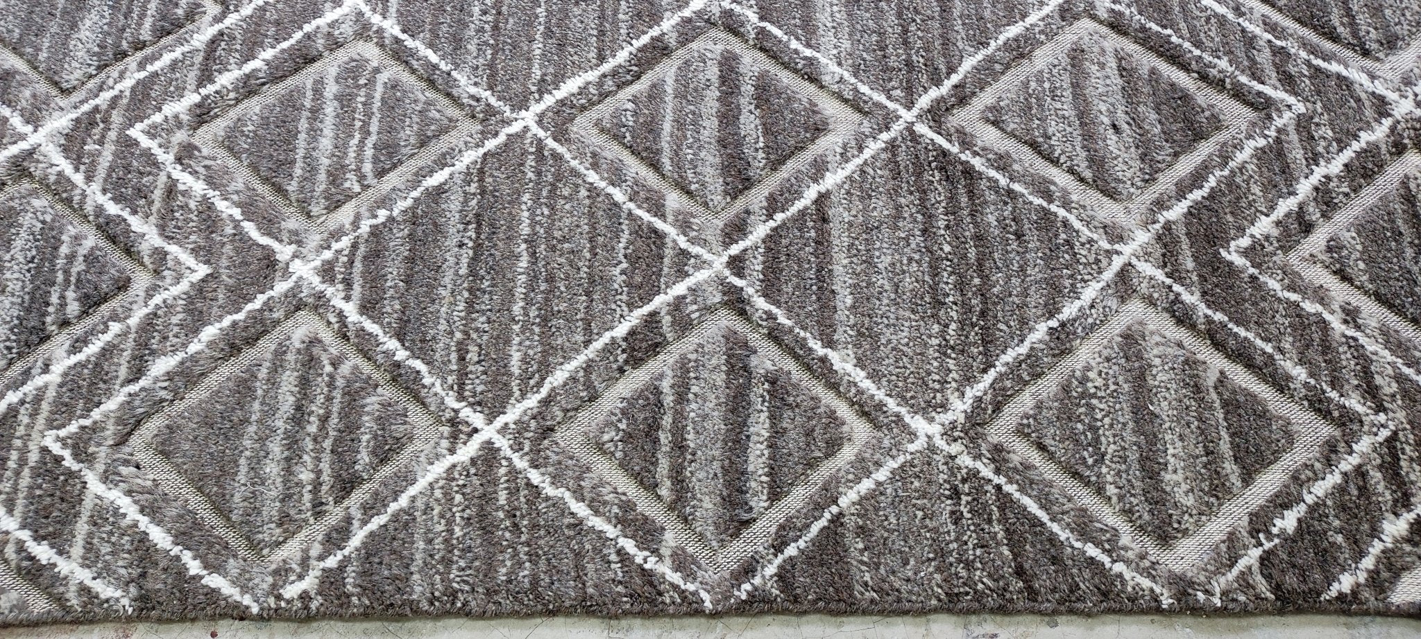 Alessandra 5.3x7.3 Handwoven Wool Textured Durrie | Banana Manor Rug Factory Outlet