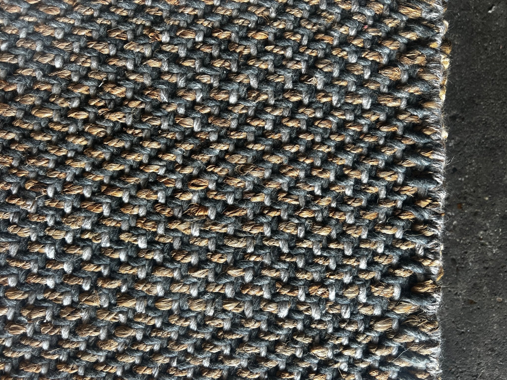 Bamonte Handwoven Natural and White Jute and Wool Rug 8x11 | Banana Manor Rug Company