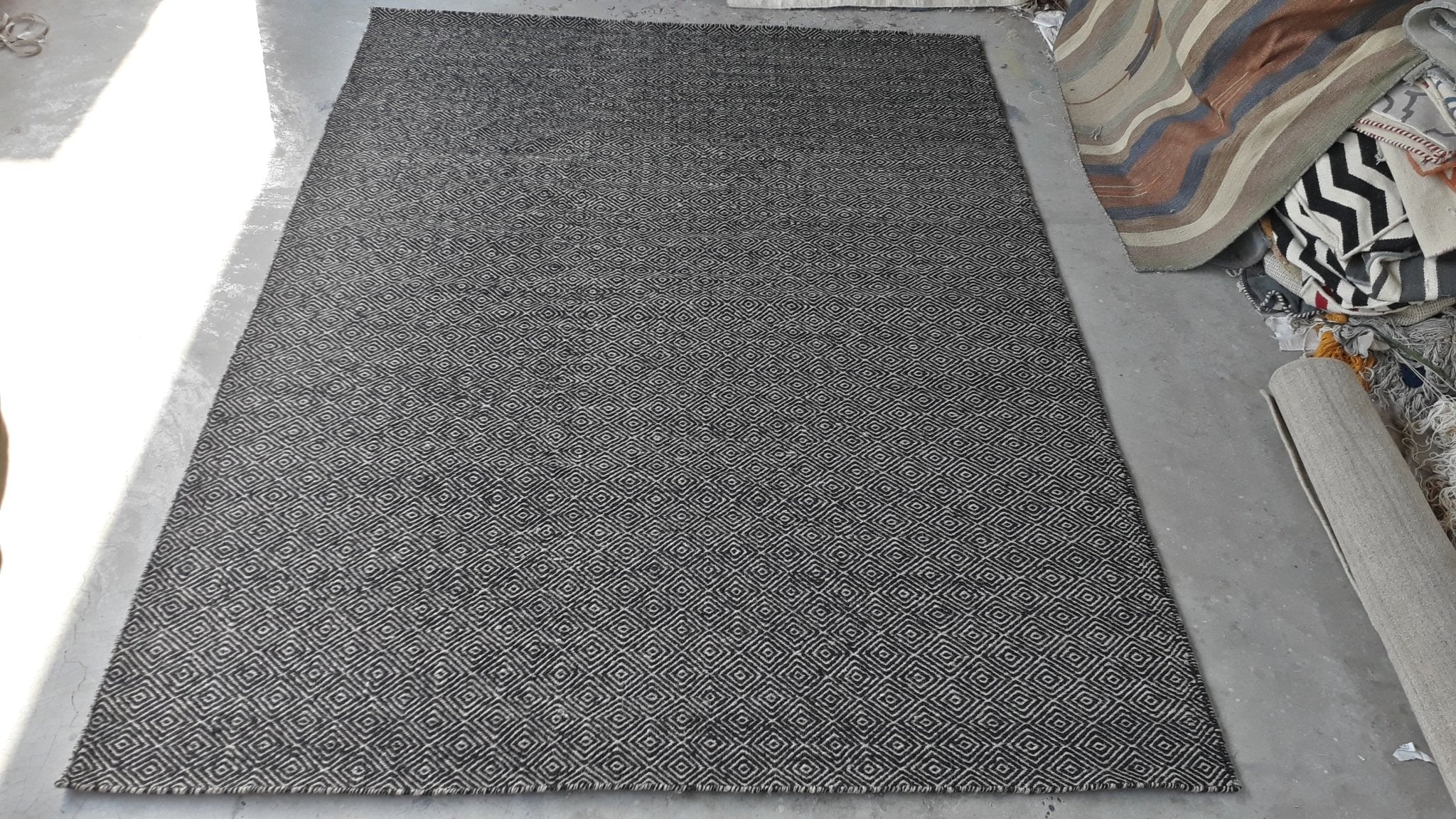 Black Diamond by The Replacements Handwoven Dhurrie Rug | Banana Manor Rug Company