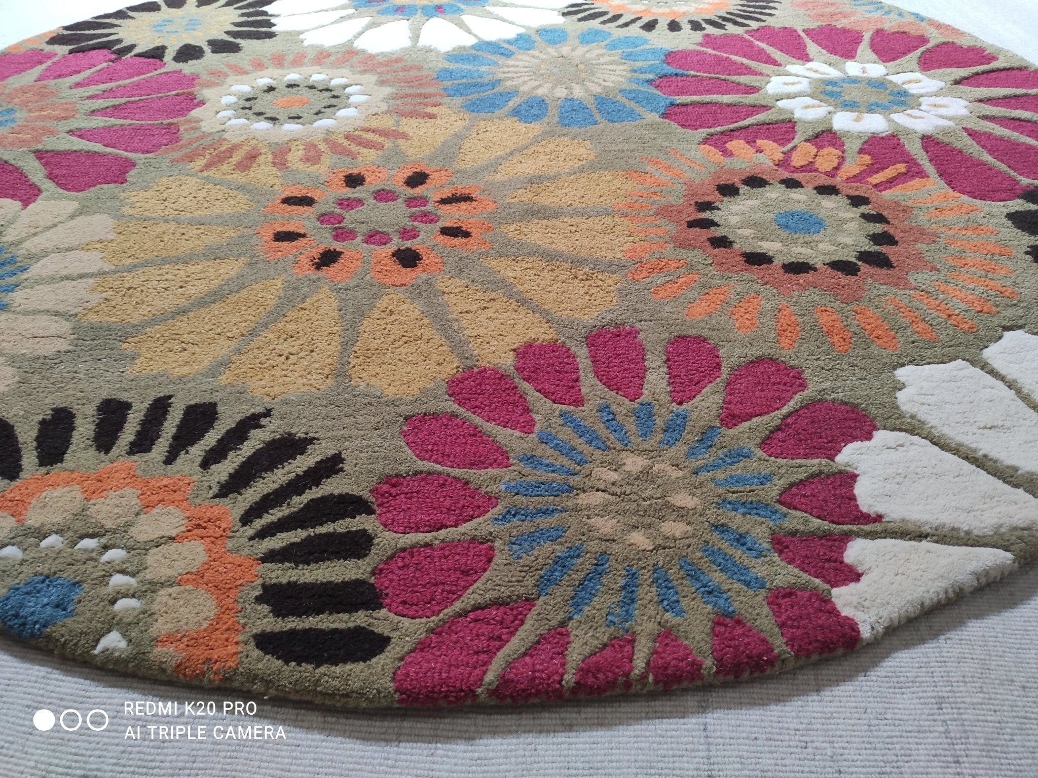 Cooter Davenport Round 5.9x5.9 Blue and Green Handtufed Floral Rug | Banana Manor Rug Company