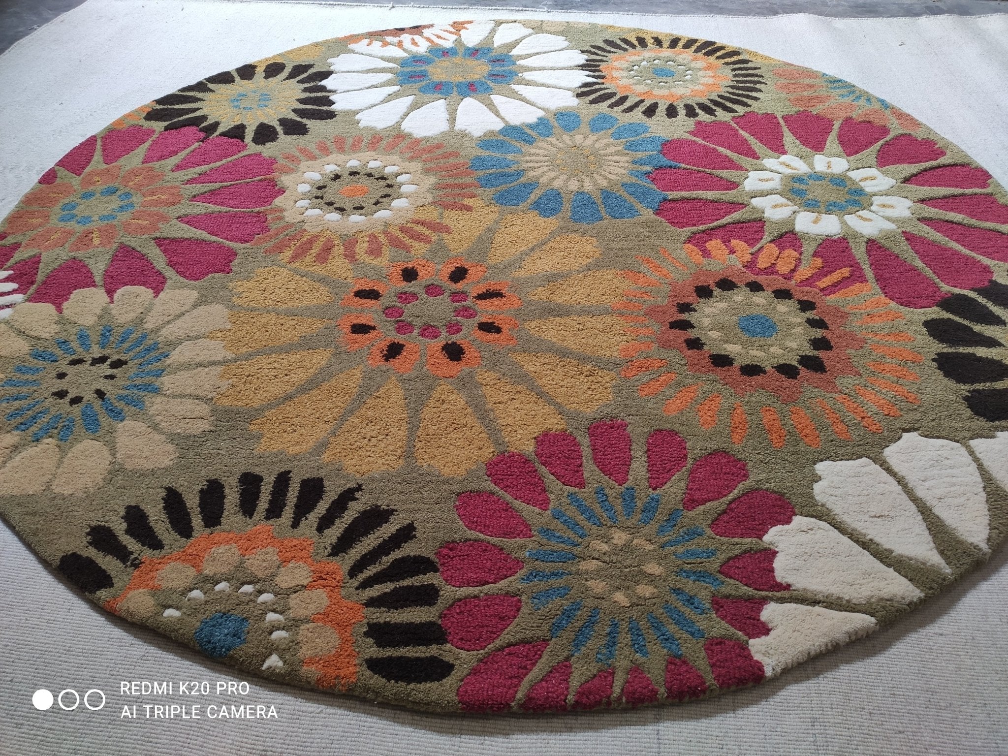 Cooter Davenport Round 5.9x5.9 Blue and Green Handtufed Floral Rug | Banana Manor Rug Company