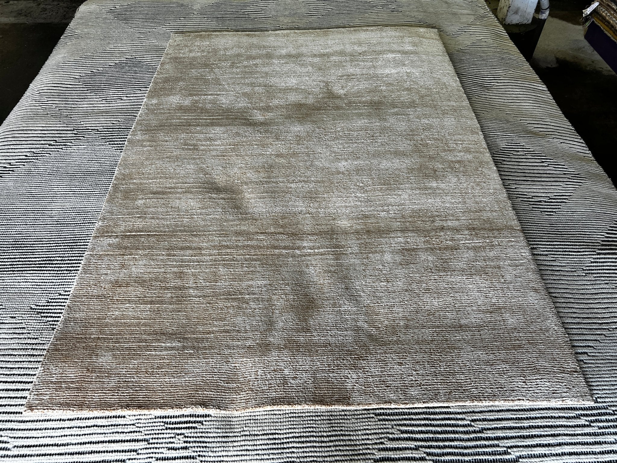 Edouard 4.6x6.6 Handwoven Blended Cut Pile Carpet | Banana Manor Rug Factory Outlet