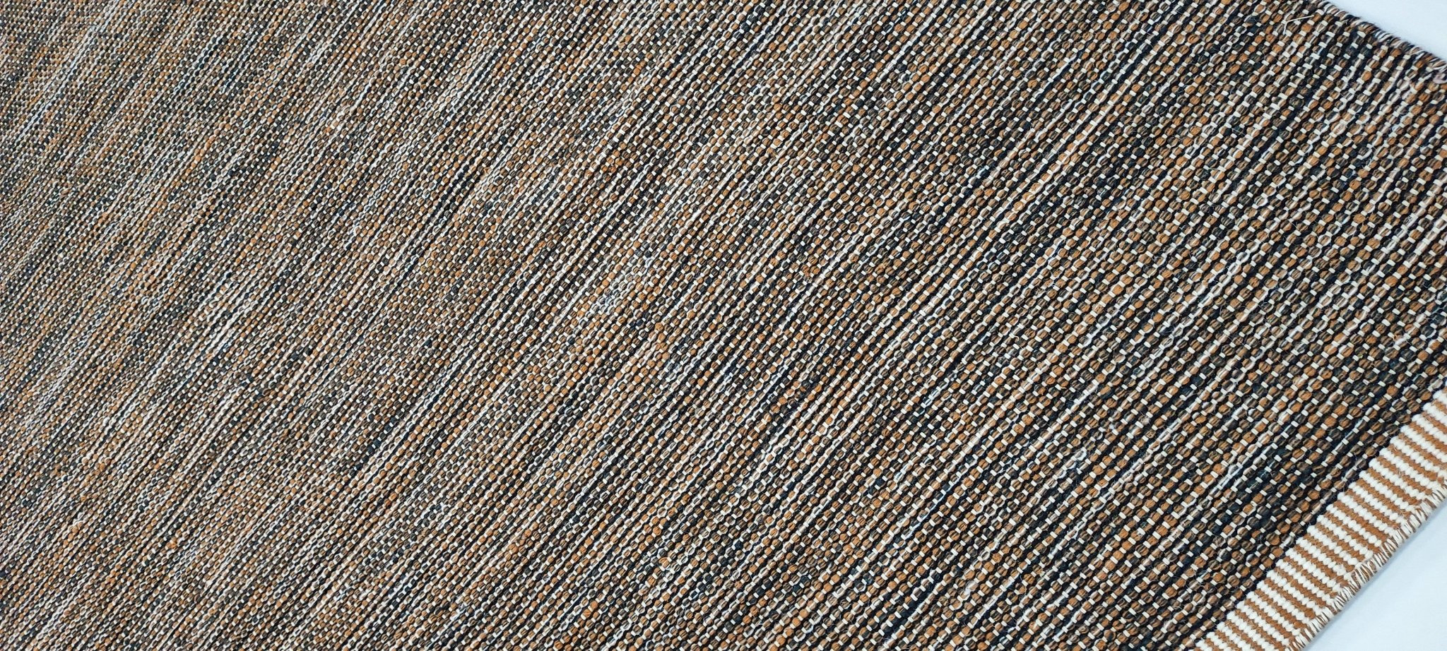 Fools of Misrule Handwoven Brown Textured Durrie (Multiple Sizes) | Banana Manor Rug Factory Outlet