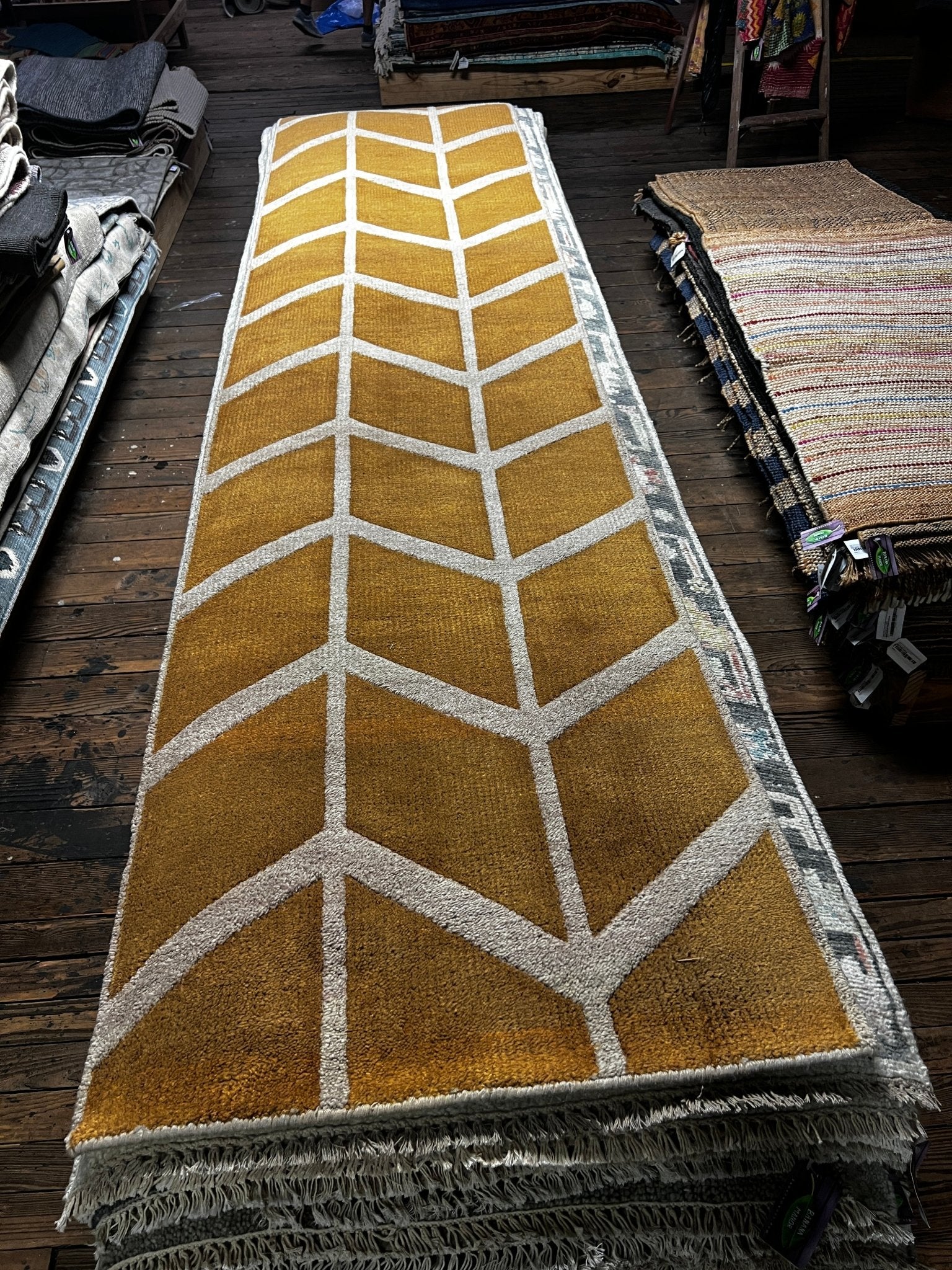 Giralda 2.6x14 Rust & Beige Modern Hand Knotted | Banana Manor Rug Factory Outlet