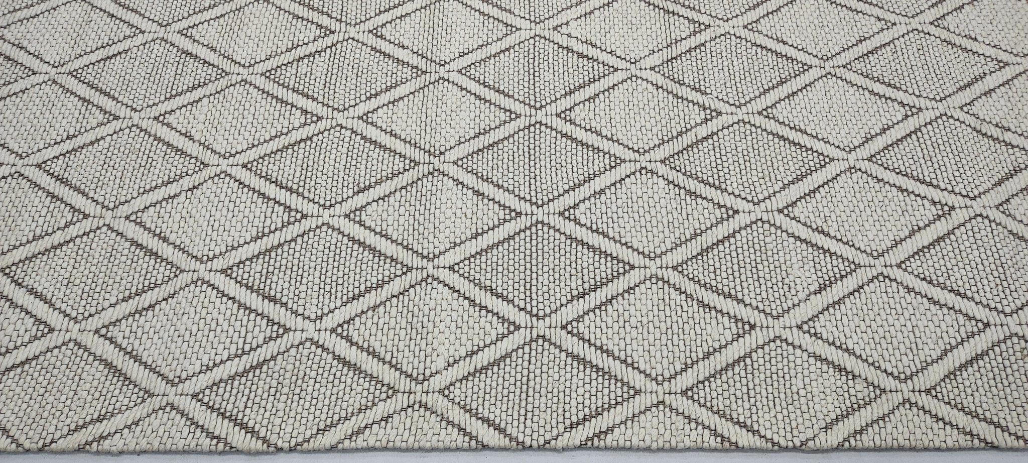 Jesse 5x8 Handwoven Ivory & Grey Jacquard Durrie | Banana Manor Rug Factory Outlet