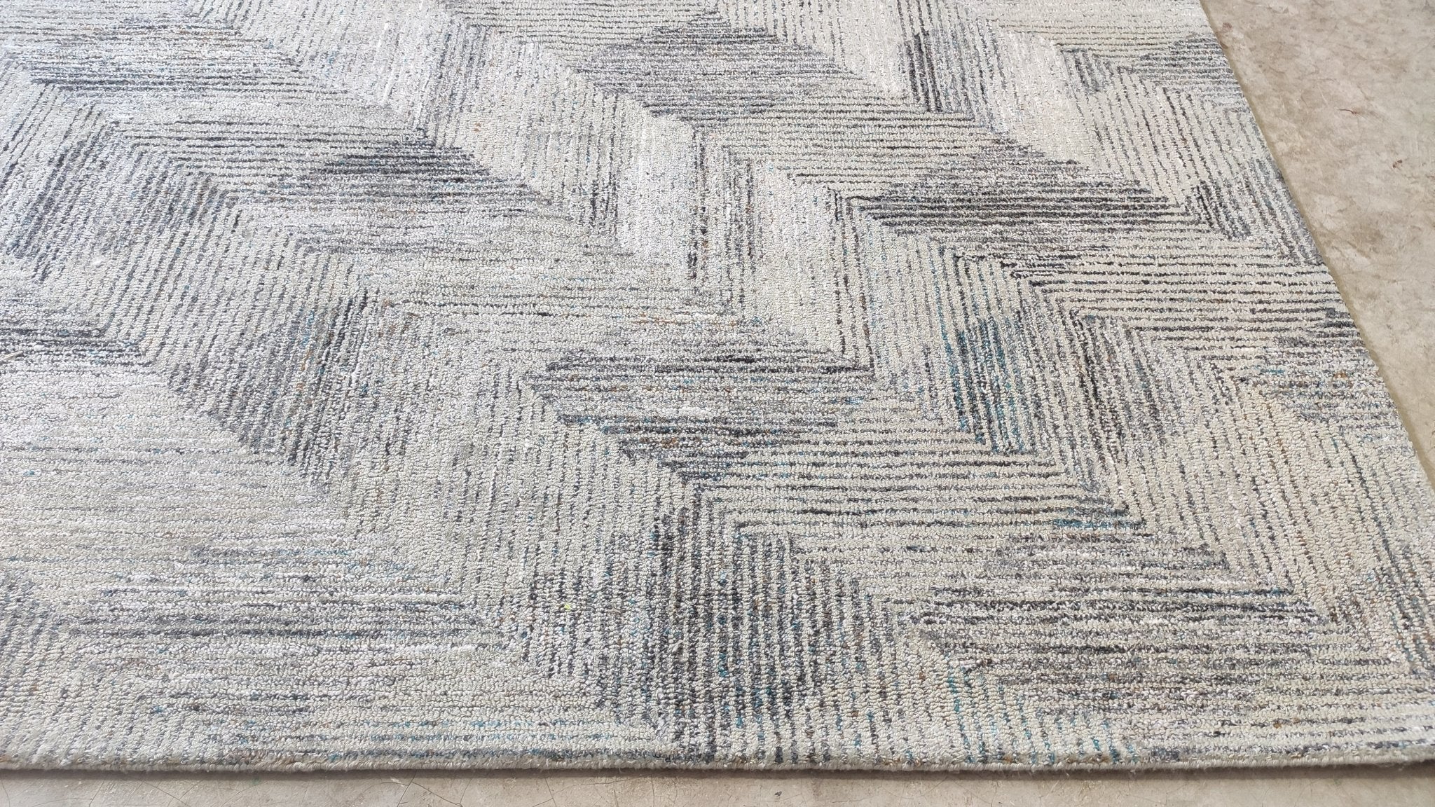 Karen Blixen 8x11 Grey Mix Hand-Tufted Rug | Banana Manor Rug Company