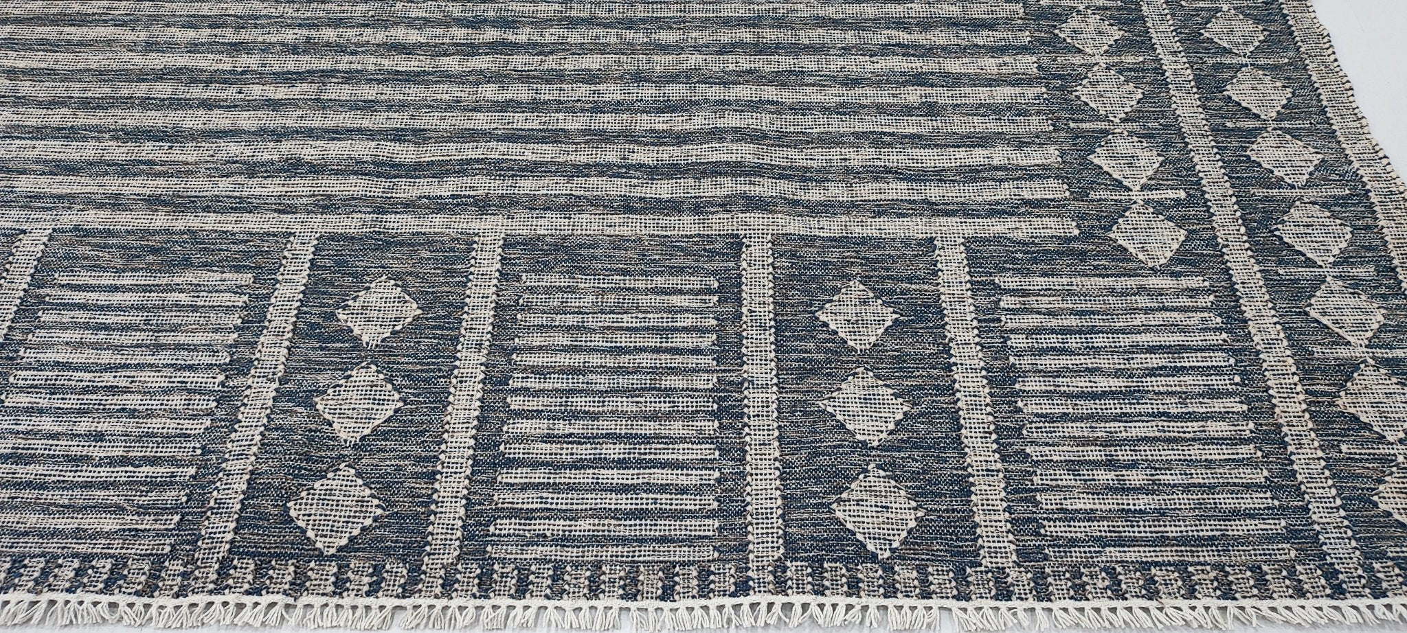 Krewe of Antheia Handwoven Grey & Silver Kilim Durrie | Banana Manor Rug Factory Outlet