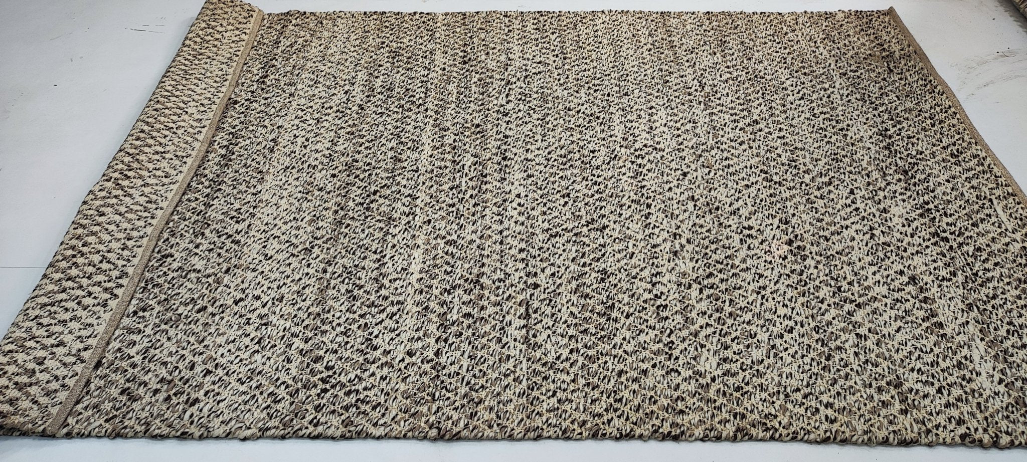 Krewe of Bush 5x8 Handwoven Beige Textured Durrie | Banana Manor Rug Factory Outlet