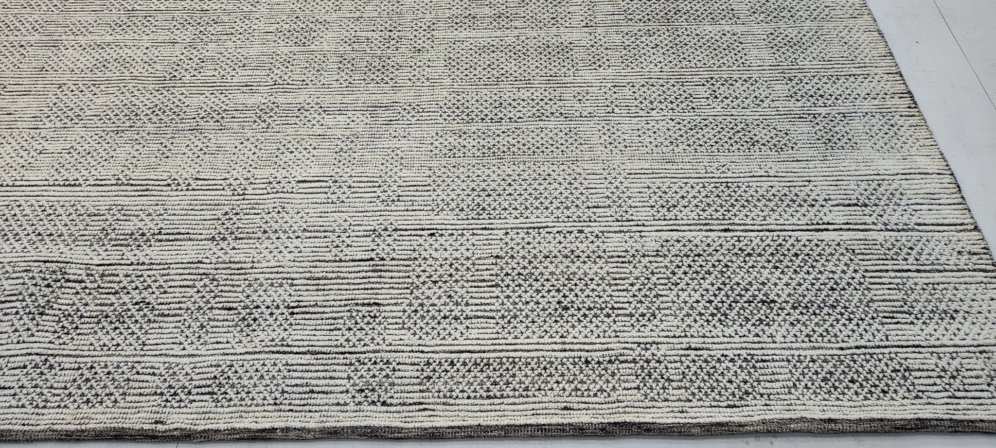 Lightsy 8.3x10 Hand-Knotted Grey & Silver High Low | Banana Manor Rug Factory Outlet