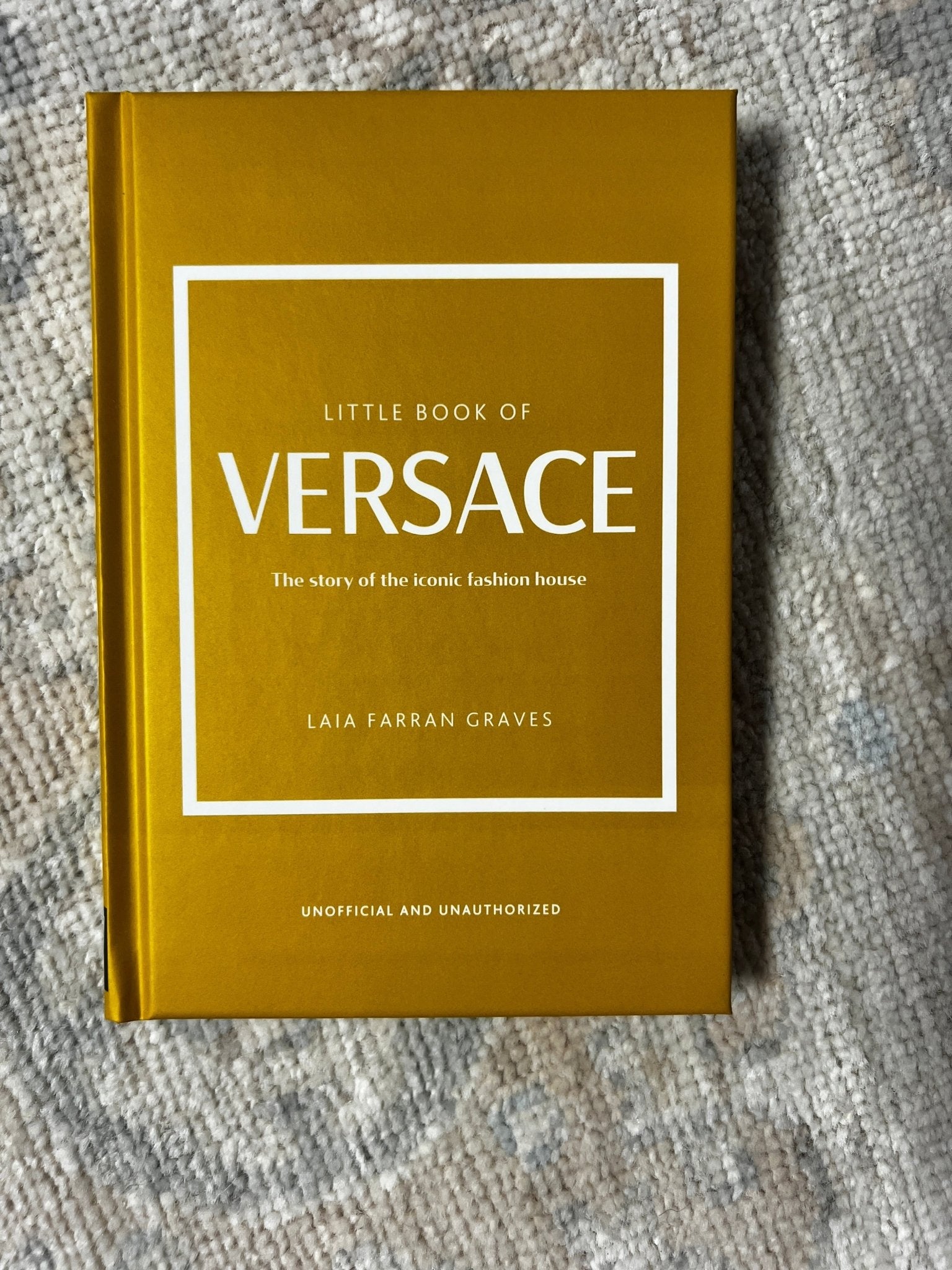 Little Book of Versace Petite Travel Book – Banana Manor Rug Factory Outlet
