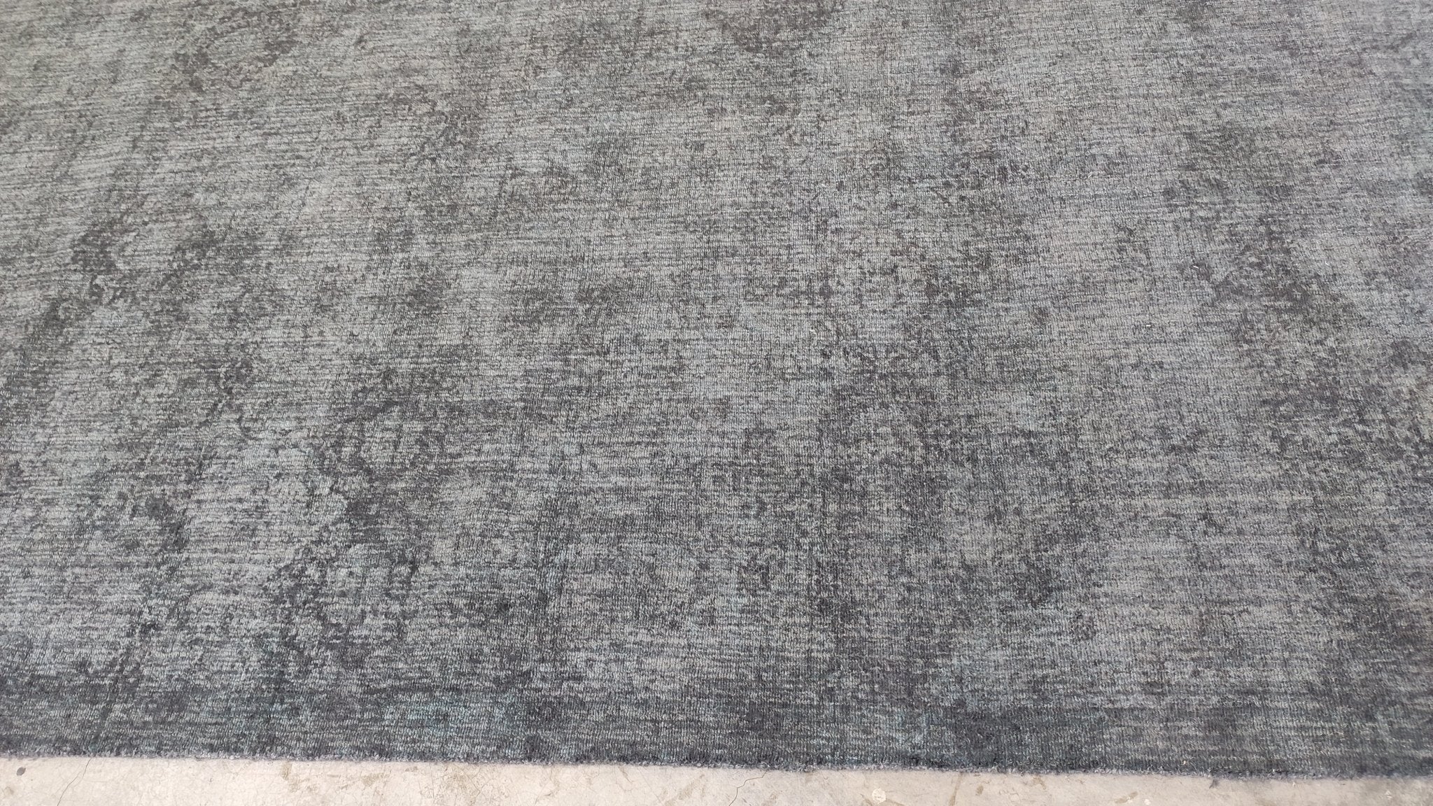 Mads Mikkelsen 9.3x13 Charcoal Mix Hand-Tufted Rug | Banana Manor Rug Company