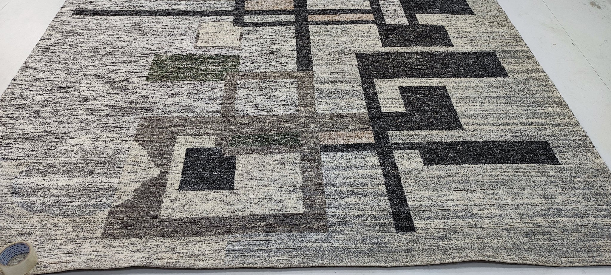 Mai Linh 8x10 Hand-Knotted Silver & Grey Modern | Banana Manor Rug Factory Outlet