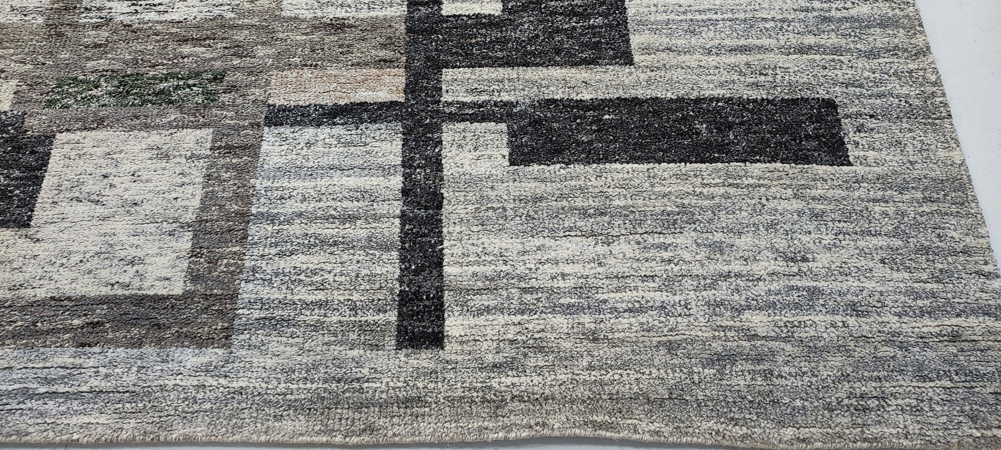 Mai Linh 8x10 Hand-Knotted Silver & Grey Modern | Banana Manor Rug Factory Outlet